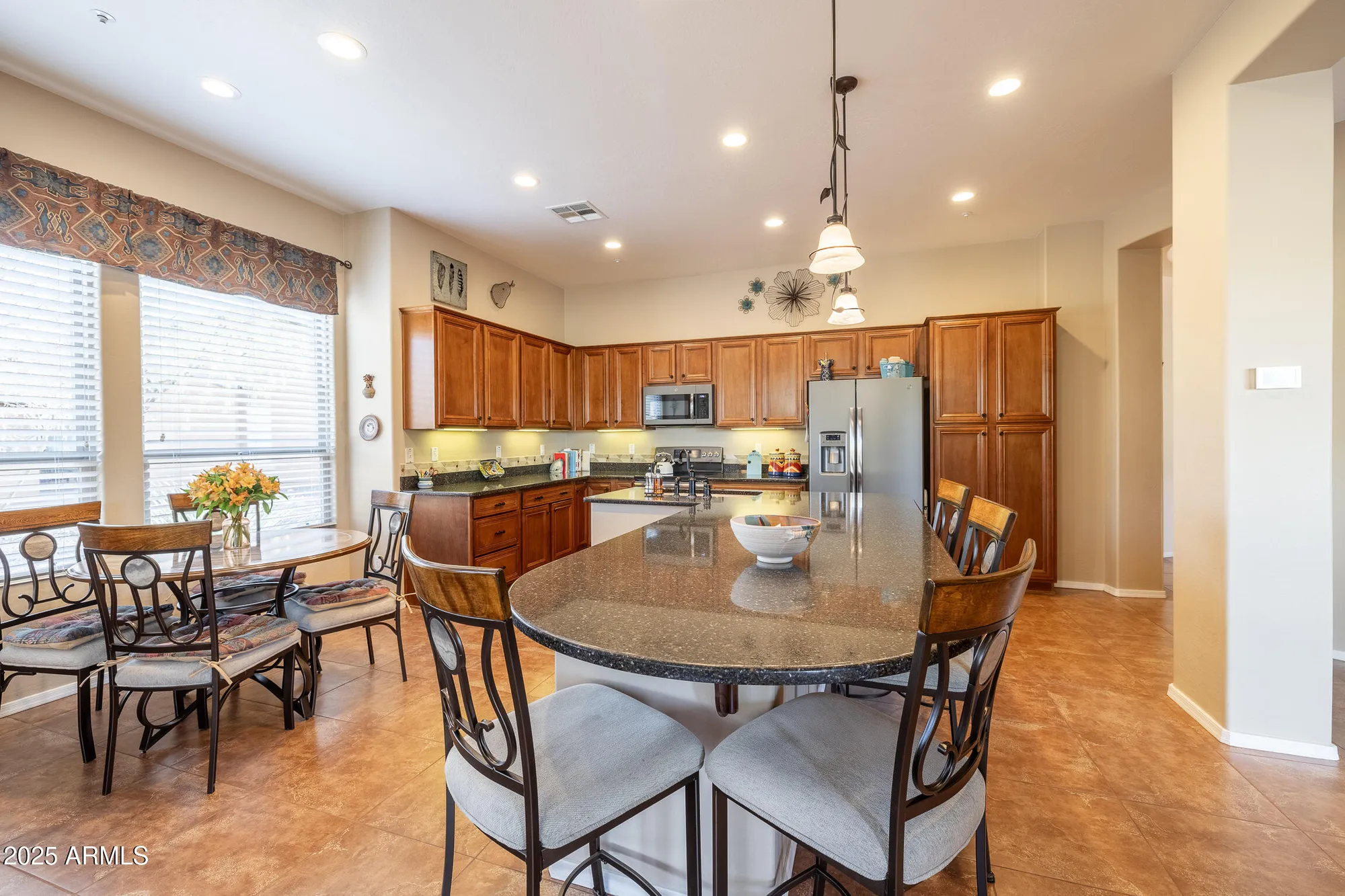 Property Slideshow image 11 of 35 | 13050 w pinnacle vista dr, Peoria, AZ, 85383