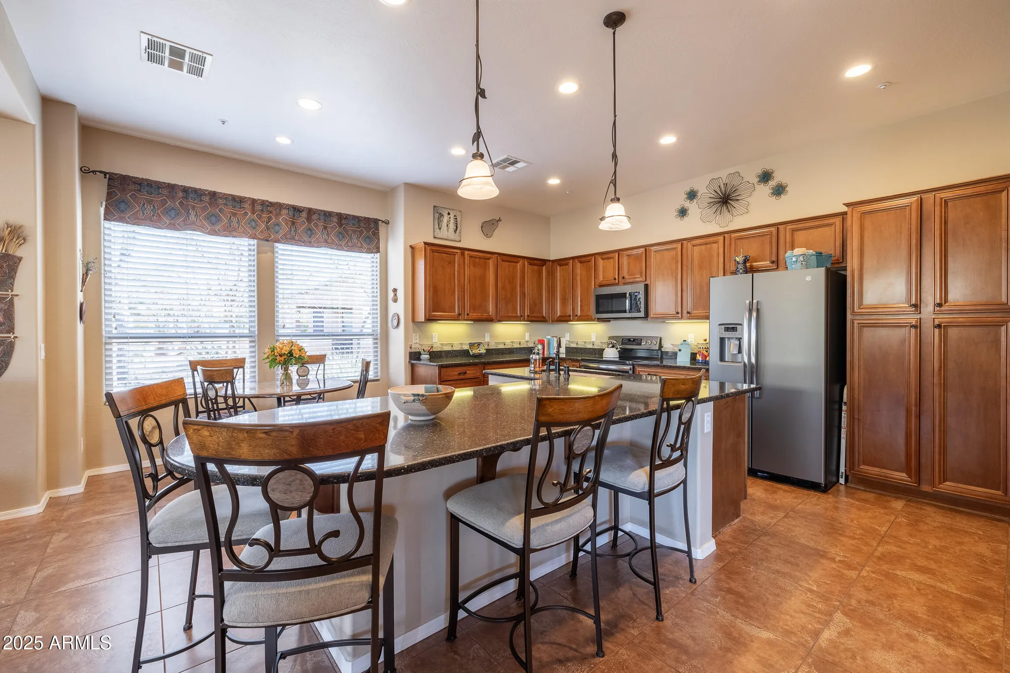 Property Slideshow image 12 of 35 | 13050 w pinnacle vista dr, Peoria, AZ, 85383