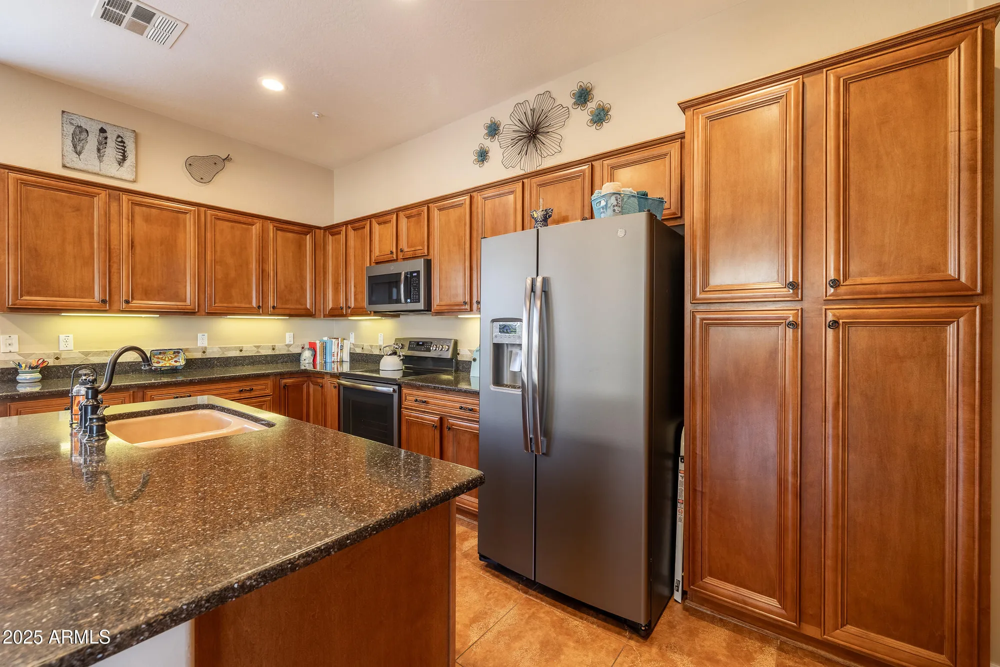Property Slideshow image 13 of 35 | 13050 w pinnacle vista dr, Peoria, AZ, 85383
