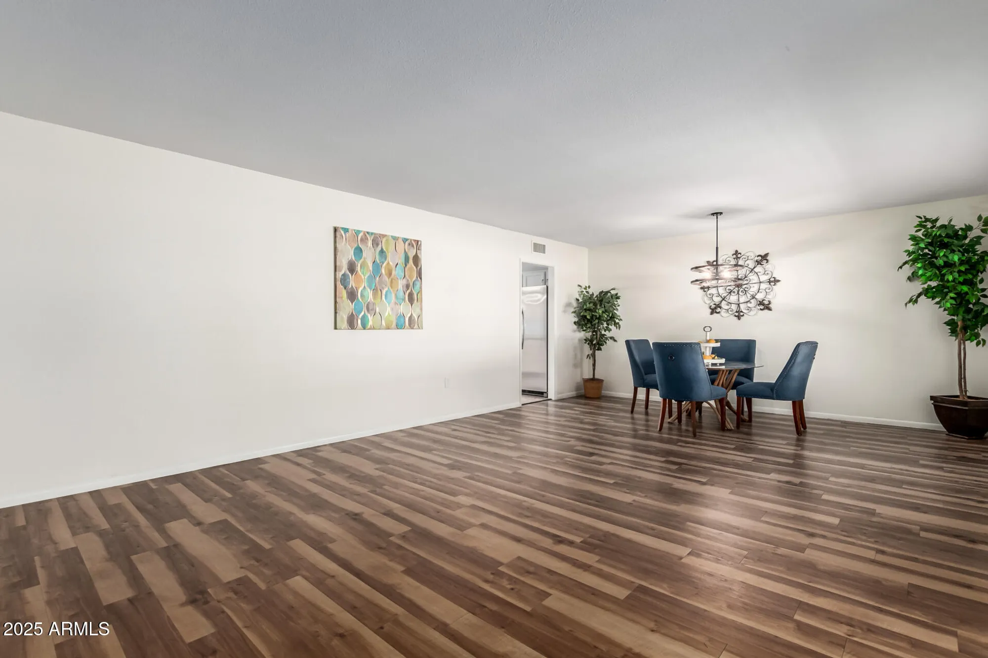 Property Slideshow image 7 of 29 | 9827 w lindgren ave, Sun City, AZ, 85373
