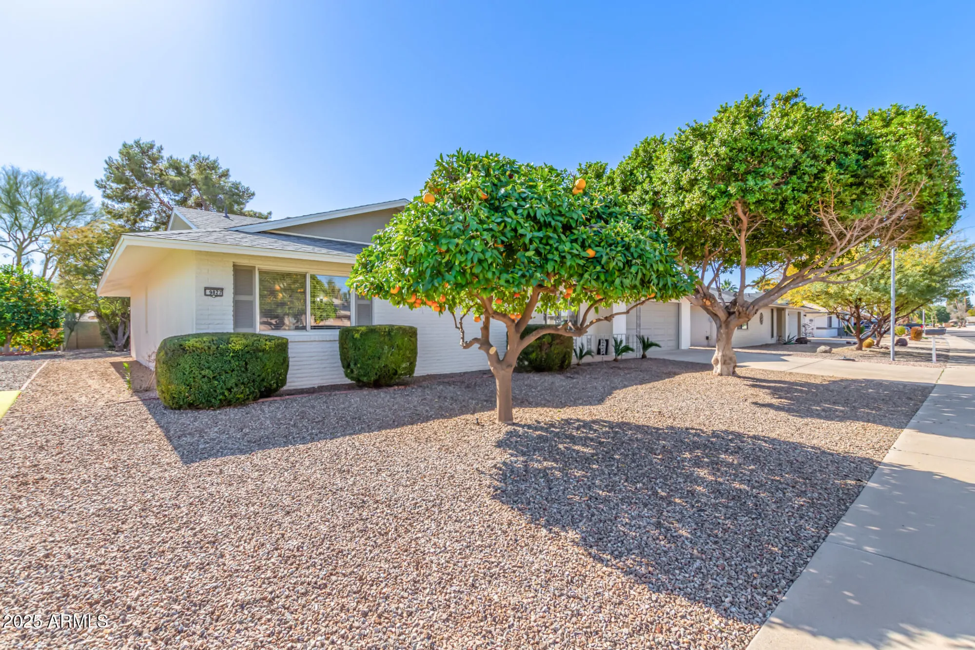 Property Slideshow image 5 of 29 | 9827 w lindgren ave, Sun City, AZ, 85373