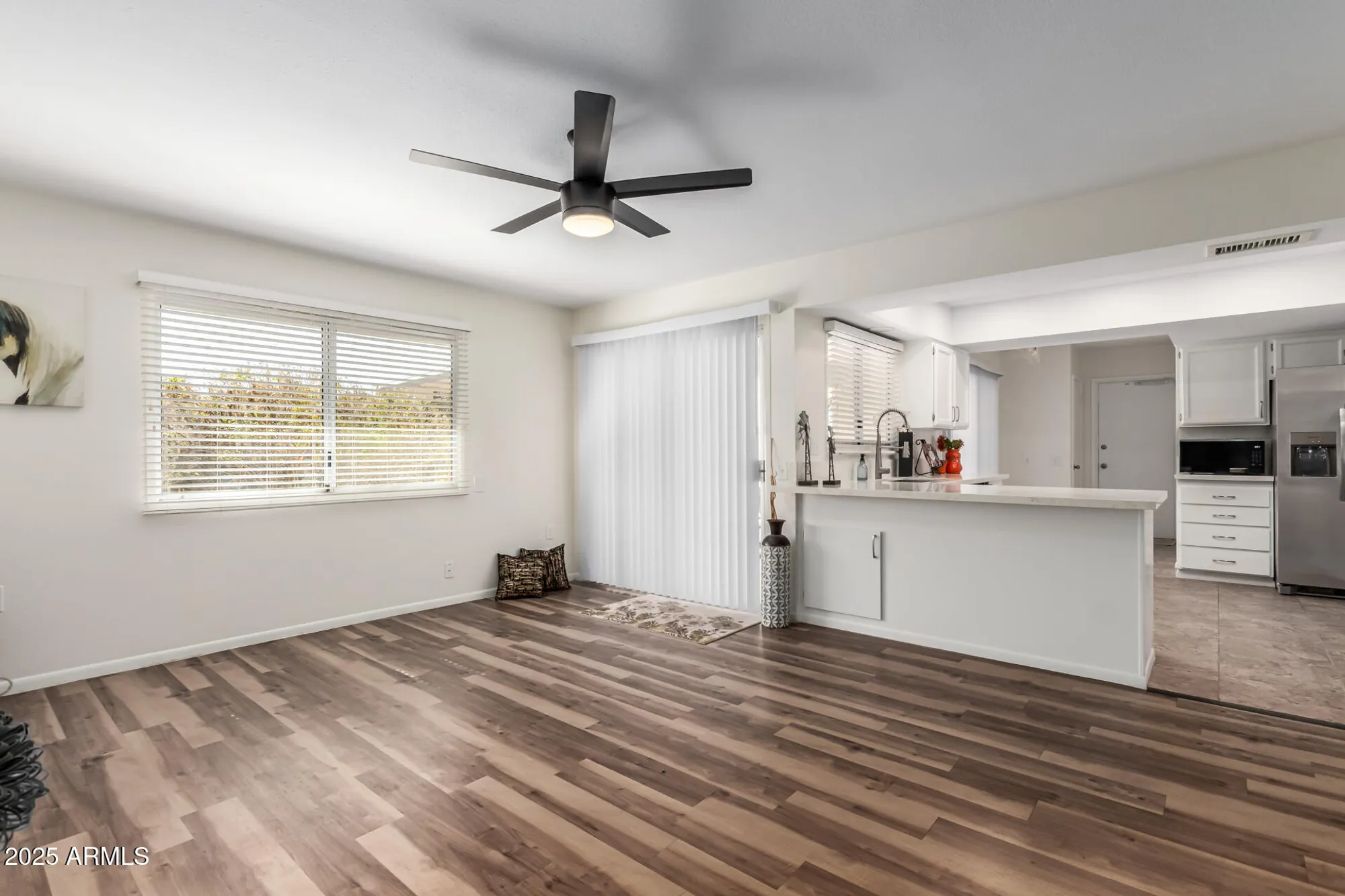 Property Slideshow image 12 of 29 | 9827 w lindgren ave, Sun City, AZ, 85373