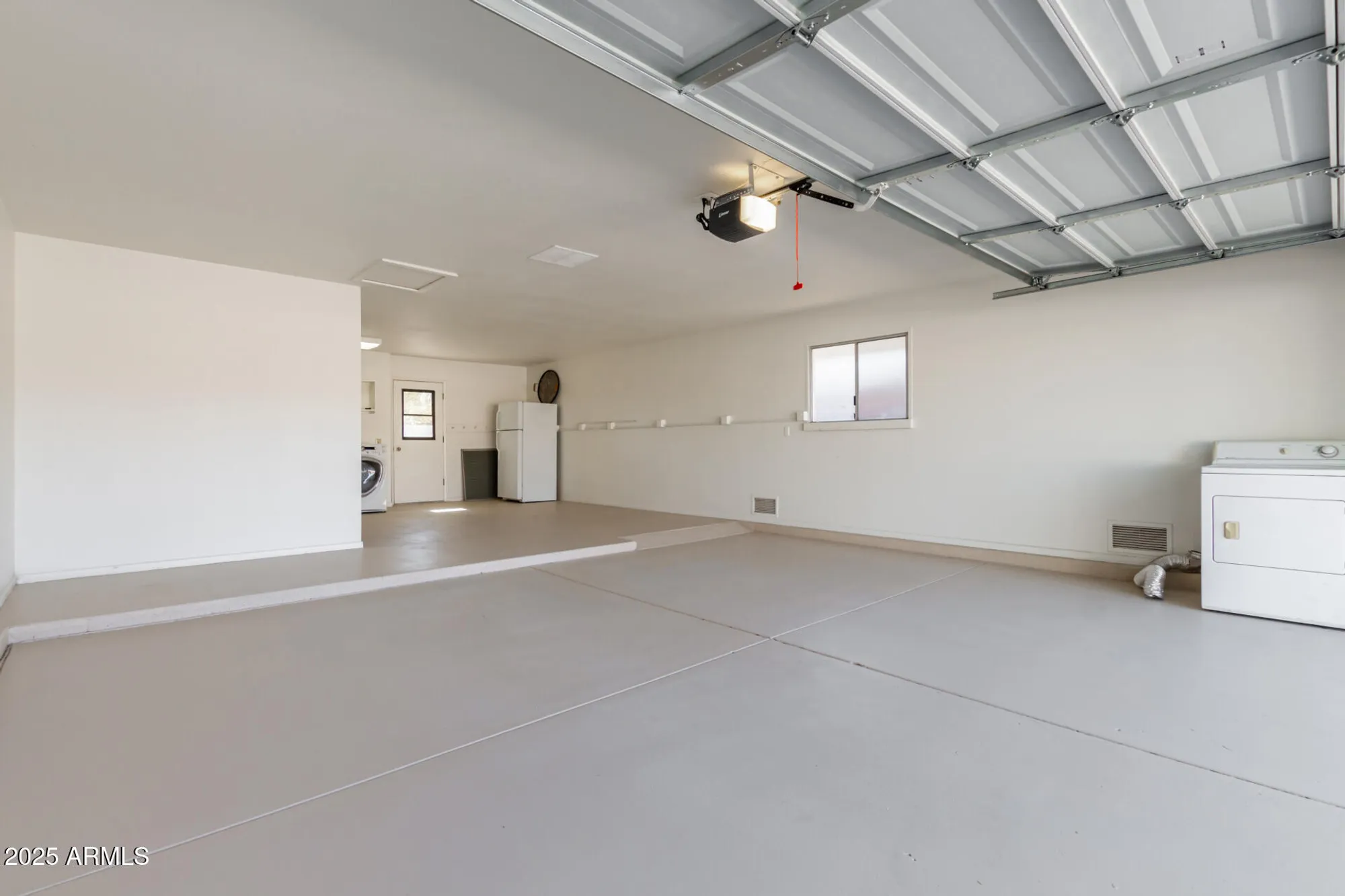 Property Slideshow image 23 of 29 | 9827 w lindgren ave, Sun City, AZ, 85373