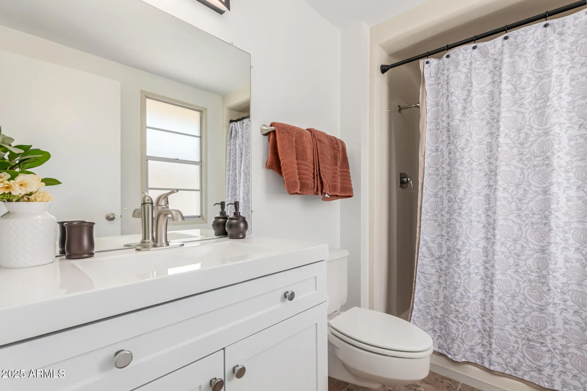 Property Slideshow image 19 of 29 | 9827 w lindgren ave, Sun City, AZ, 85373