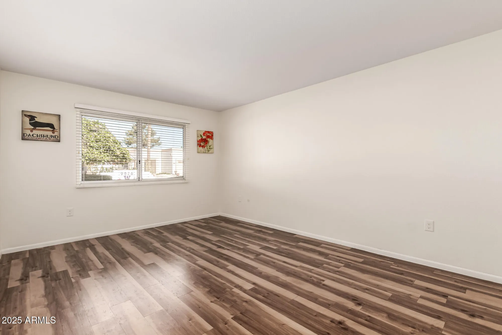 Property Slideshow image 20 of 29 | 9827 w lindgren ave, Sun City, AZ, 85373
