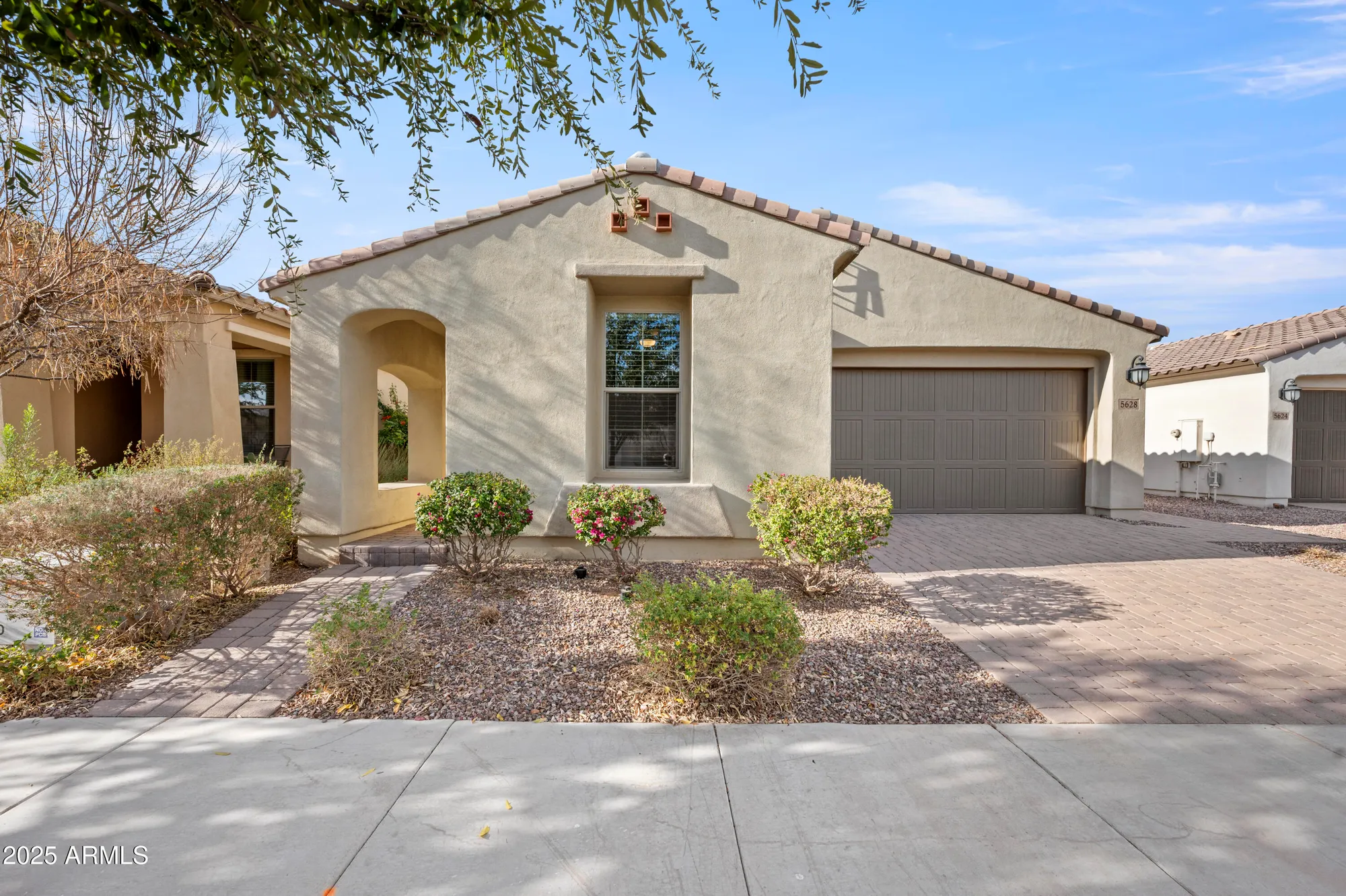 Property Slideshow image 1 of 47 | 5628 s winchester, Mesa, AZ, 85212