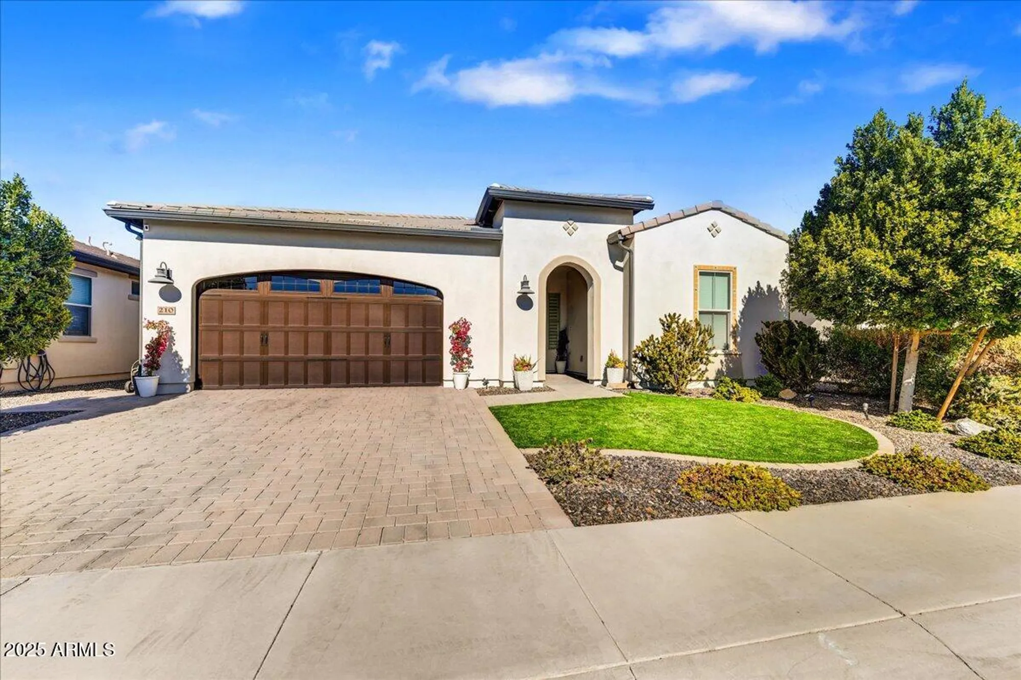 Property Slideshow image 2 of 52 | 210 e bergamot ln, Queen Creek, AZ, 85140