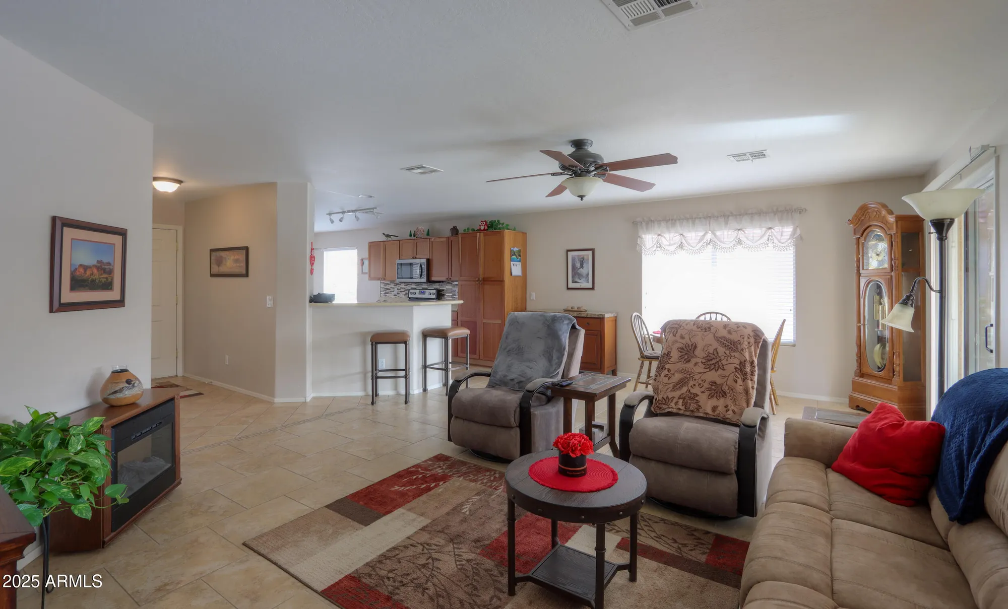 Property Slideshow image 8 of 34 | 2409 e antigua dr, Casa Grande, AZ, 85194