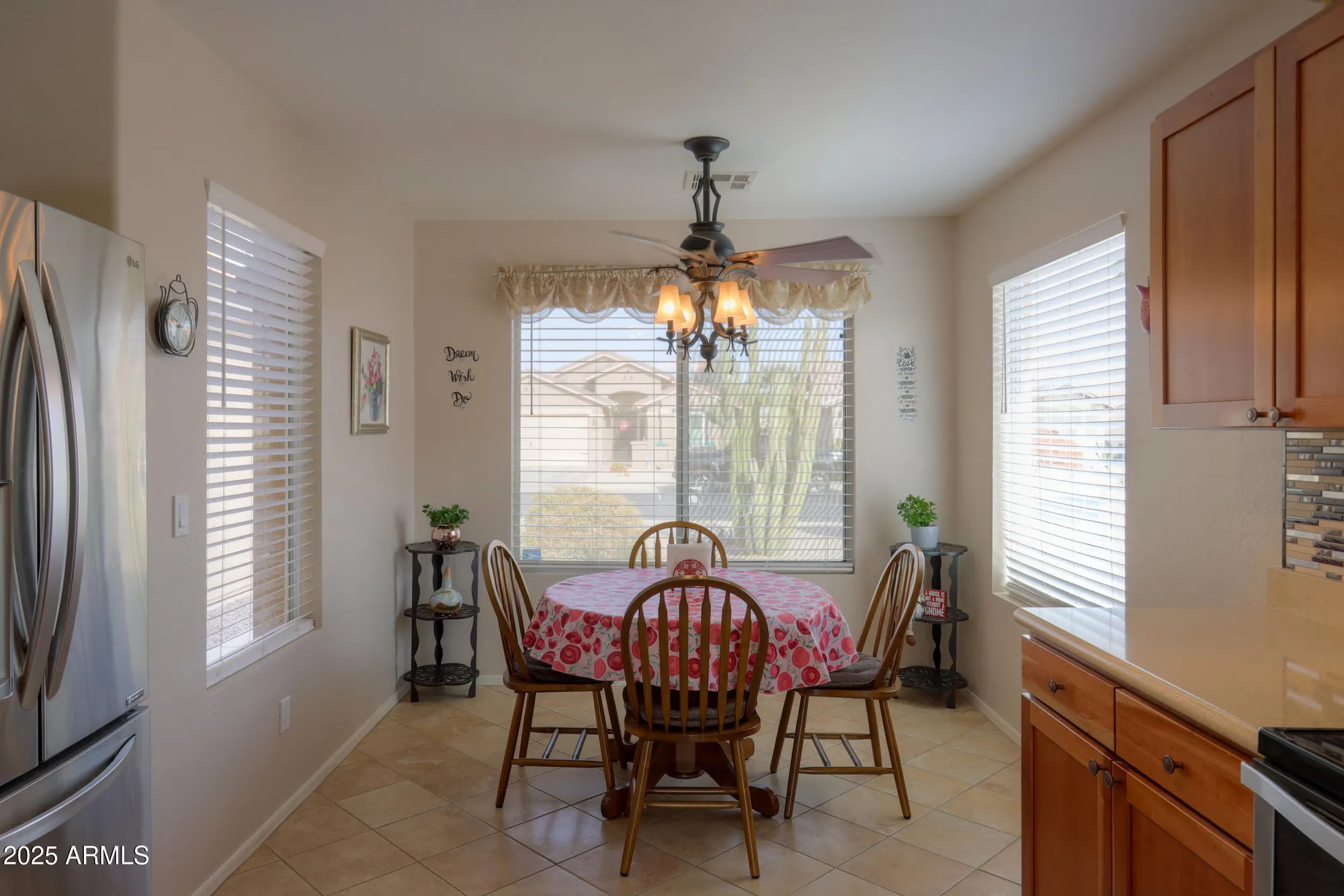 Property Slideshow image 13 of 34 | 2409 e antigua dr, Casa Grande, AZ, 85194