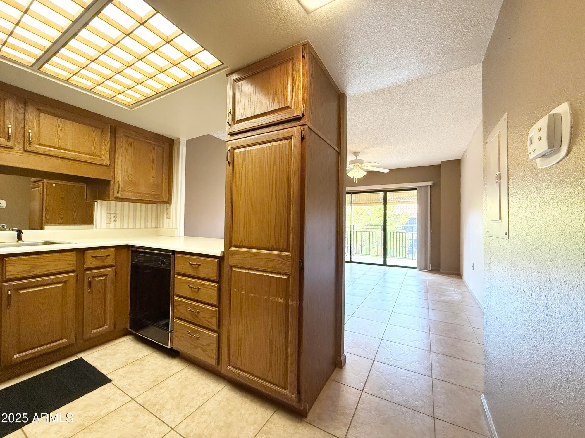 Property Slideshow image 2 of 12 | 10330 w thunderbird blvd a304, Sun City, AZ, 85351