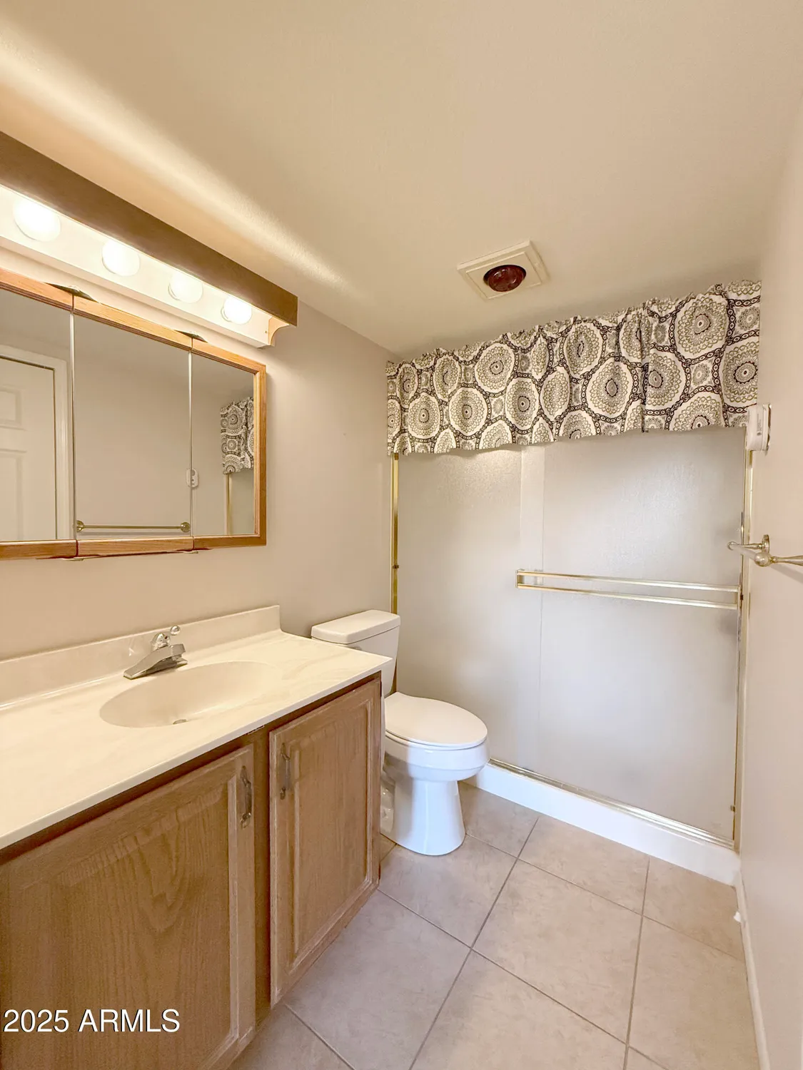 Property Slideshow image 9 of 12 | 10330 w thunderbird blvd a304, Sun City, AZ, 85351