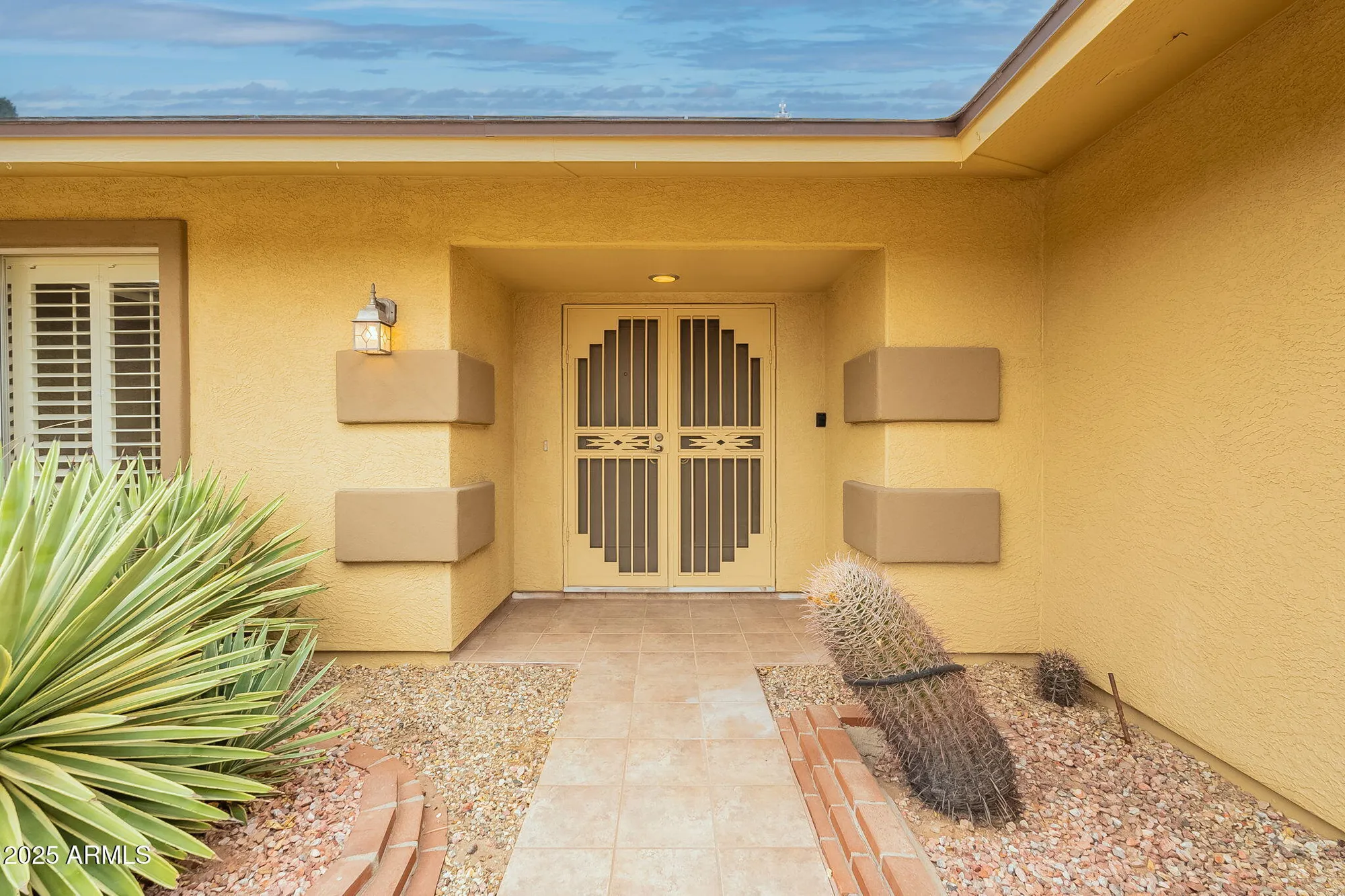 Property Slideshow image 7 of 37 | 10726 w pineaire dr, Sun City, AZ, 85351