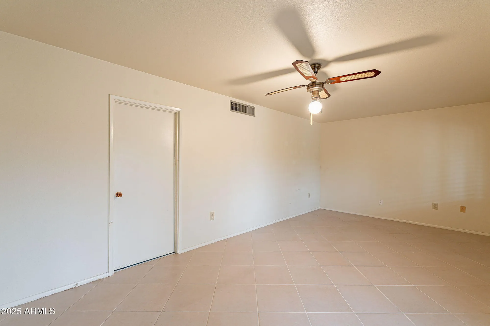 Property Slideshow image 24 of 37 | 10726 w pineaire dr, Sun City, AZ, 85351