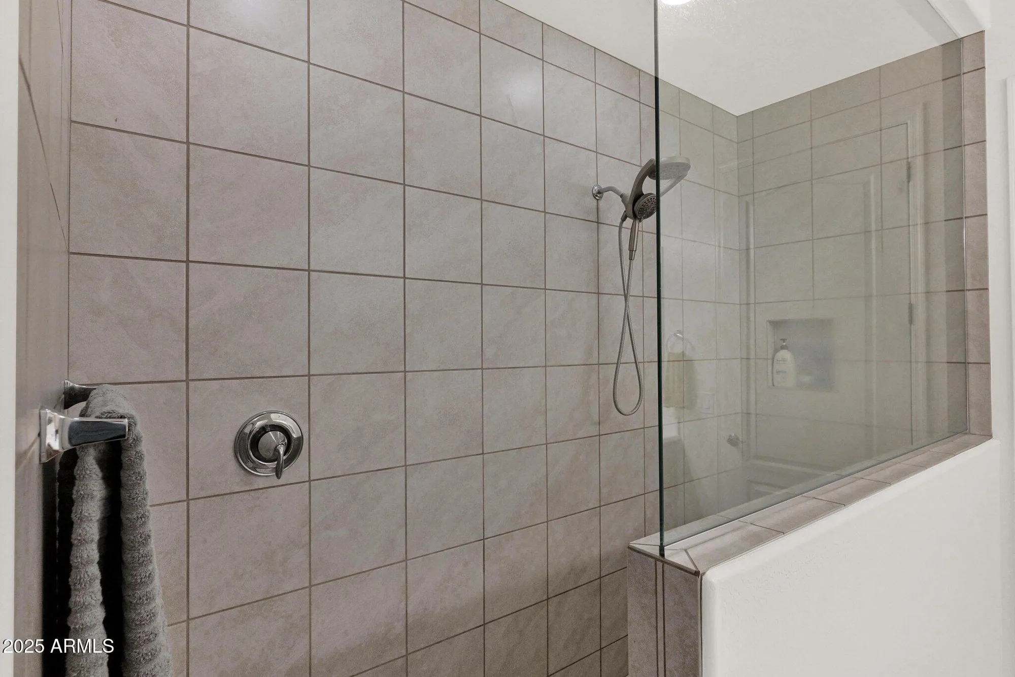 Property Slideshow image 19 of 46 | 18059 w tanglewood dr, Goodyear, AZ, 85338