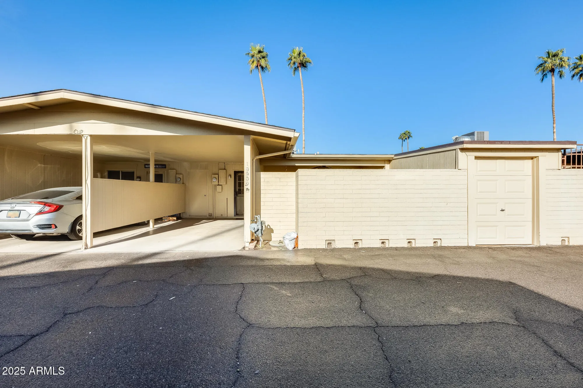 Property Slideshow image 31 of 47 | 10909 w santa fe dr, Sun City, AZ, 85351