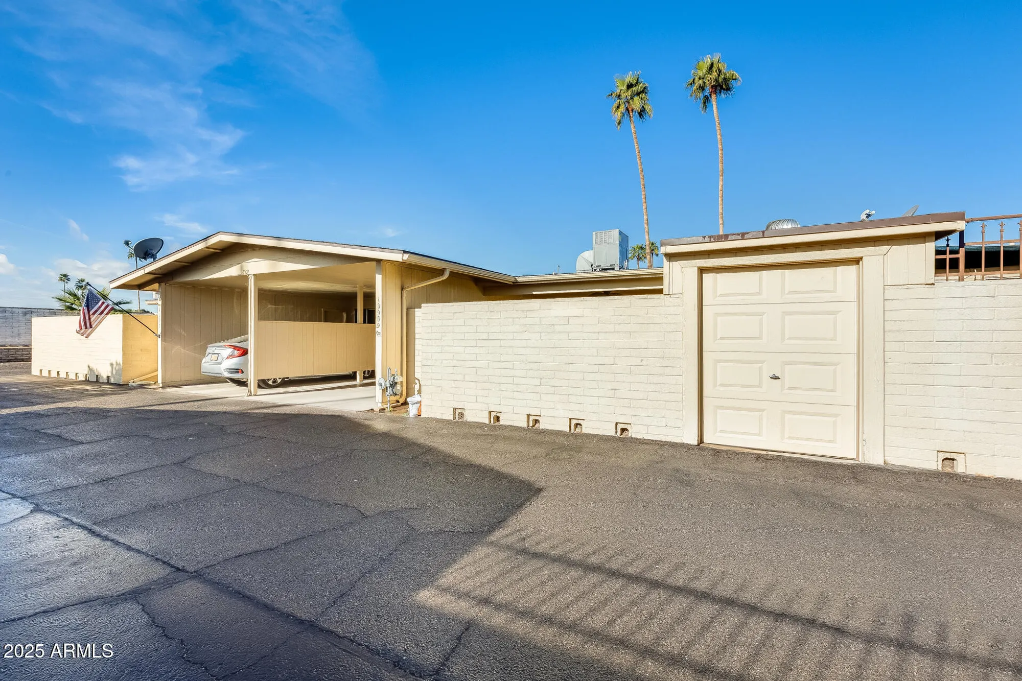 Property Slideshow image 32 of 47 | 10909 w santa fe dr, Sun City, AZ, 85351