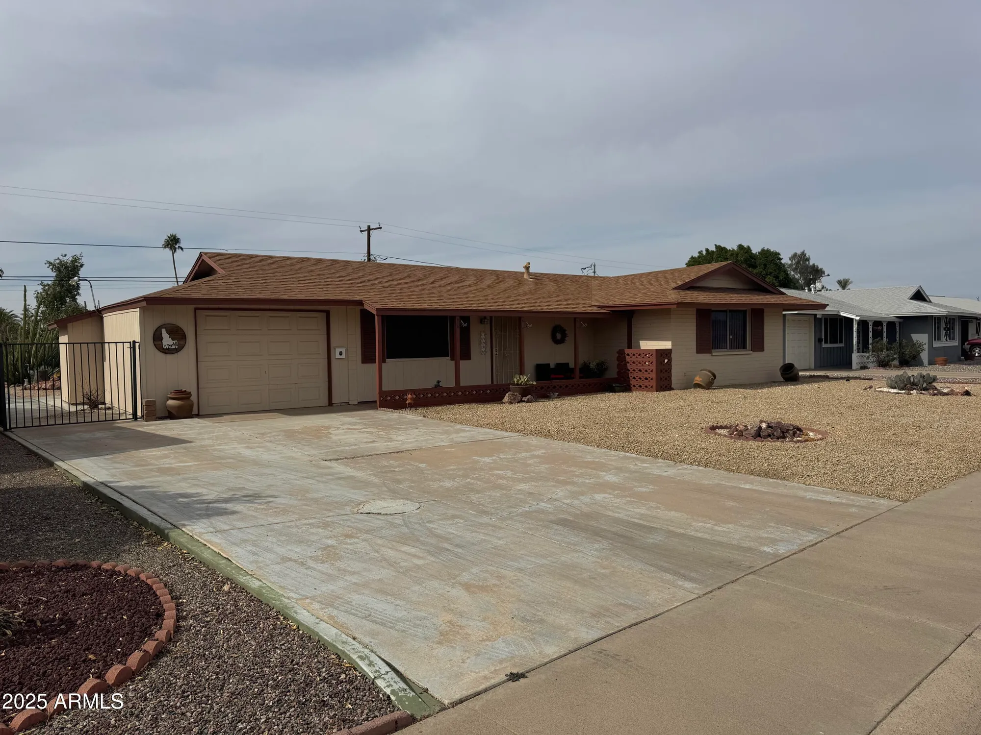 Property Slideshow image 1 of 42 | 12236 n pebble beach dr, Sun City, AZ, 85351