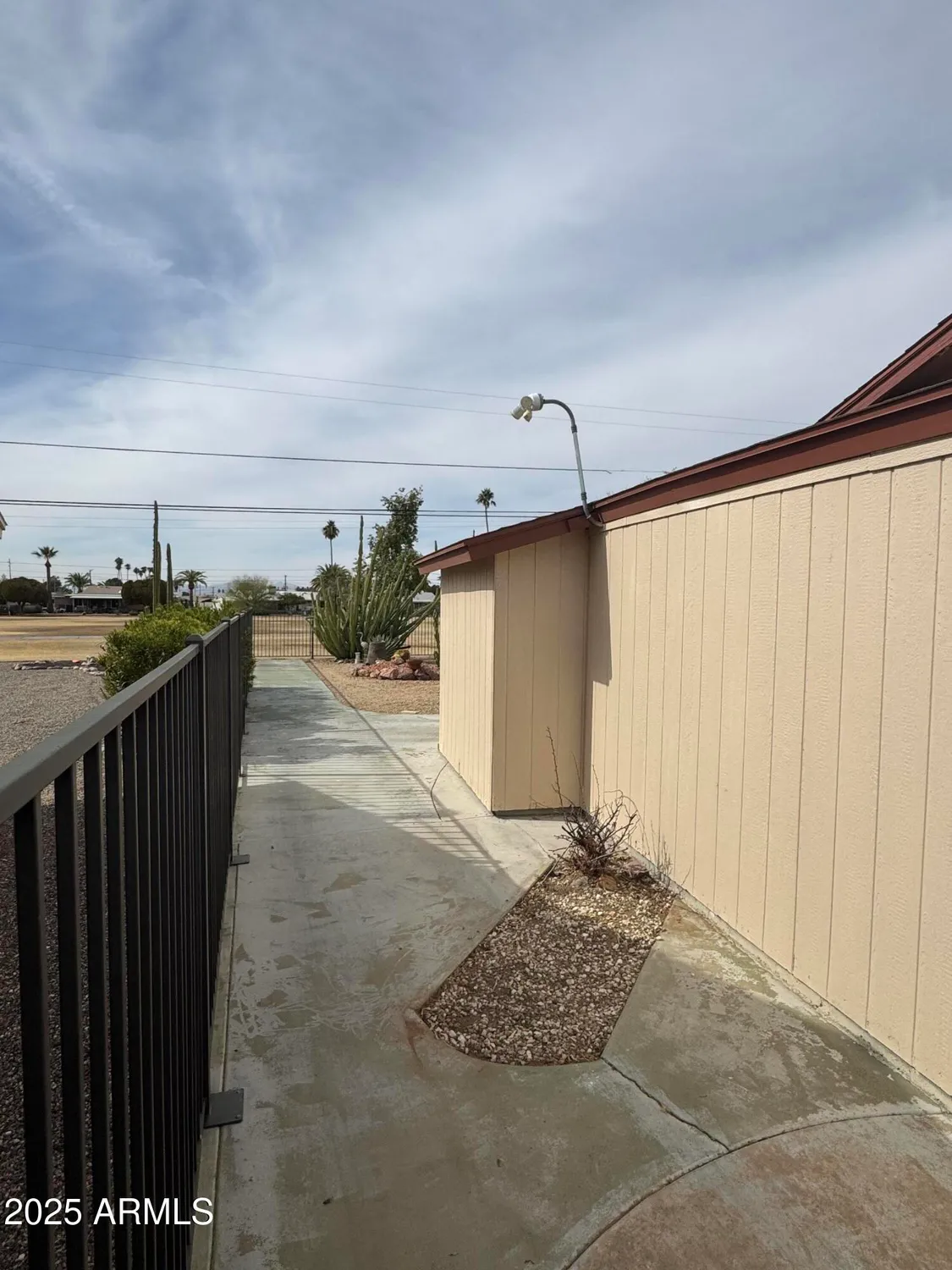 Property Slideshow image 40 of 42 | 12236 n pebble beach dr, Sun City, AZ, 85351