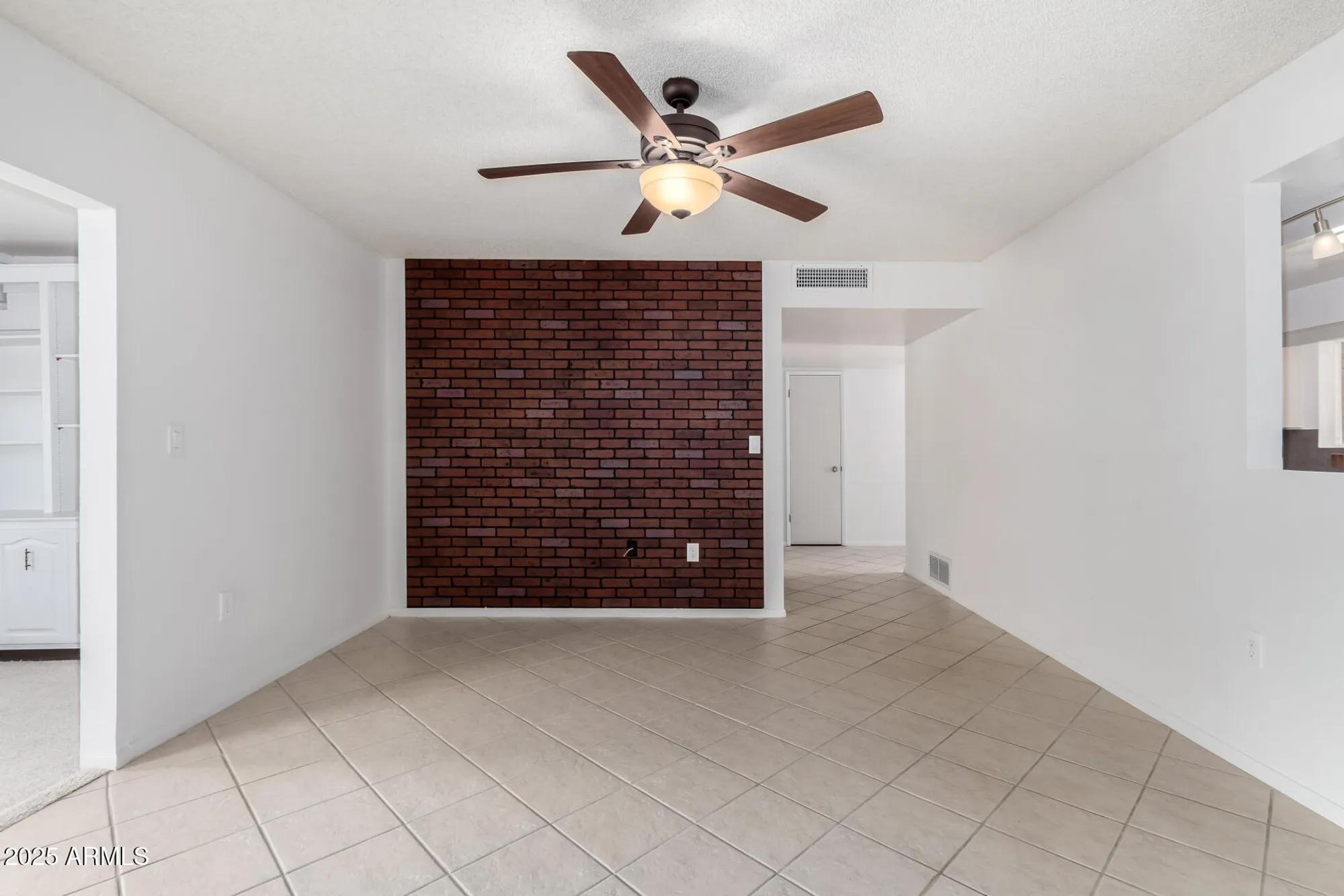 Property Slideshow image 16 of 67 | 10816 w venturi dr, Sun City, AZ, 85351