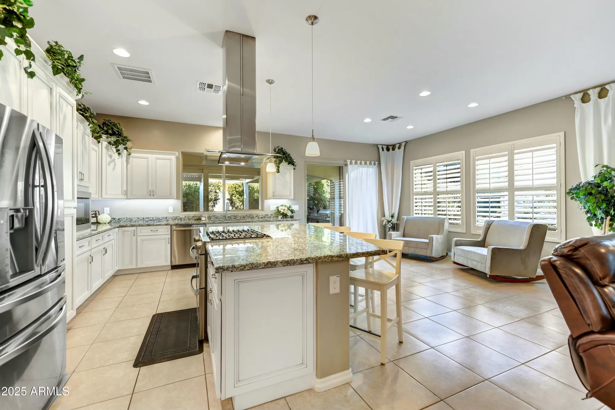 Property Slideshow image 13 of 52 | 210 e bergamot ln, Queen Creek, AZ, 85140