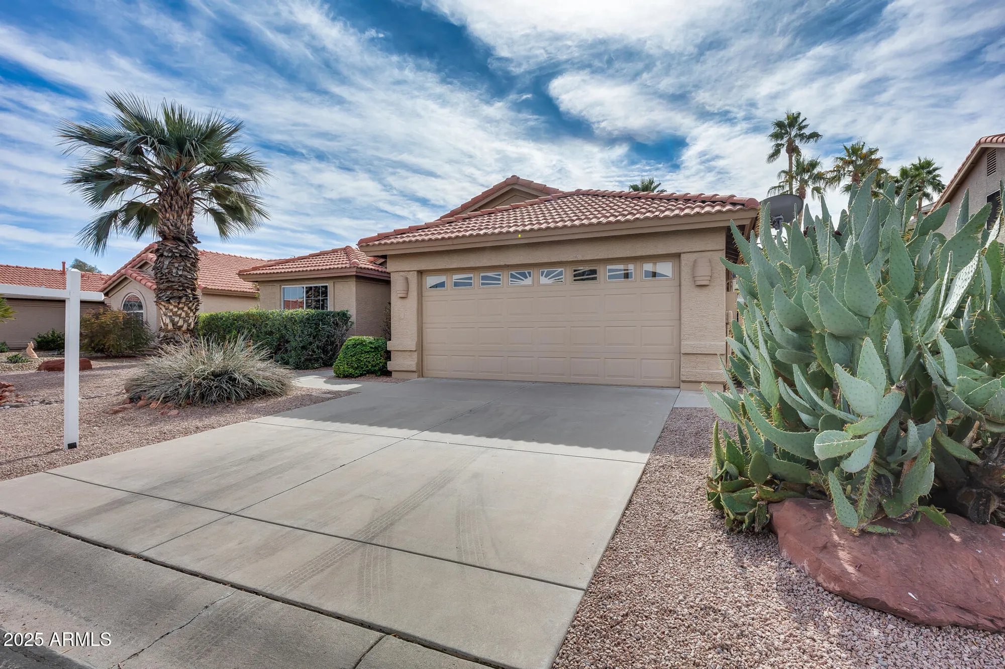 Property Slideshow image 6 of 37 | 9513 e hercules dr, Sun Lakes, AZ, 85248