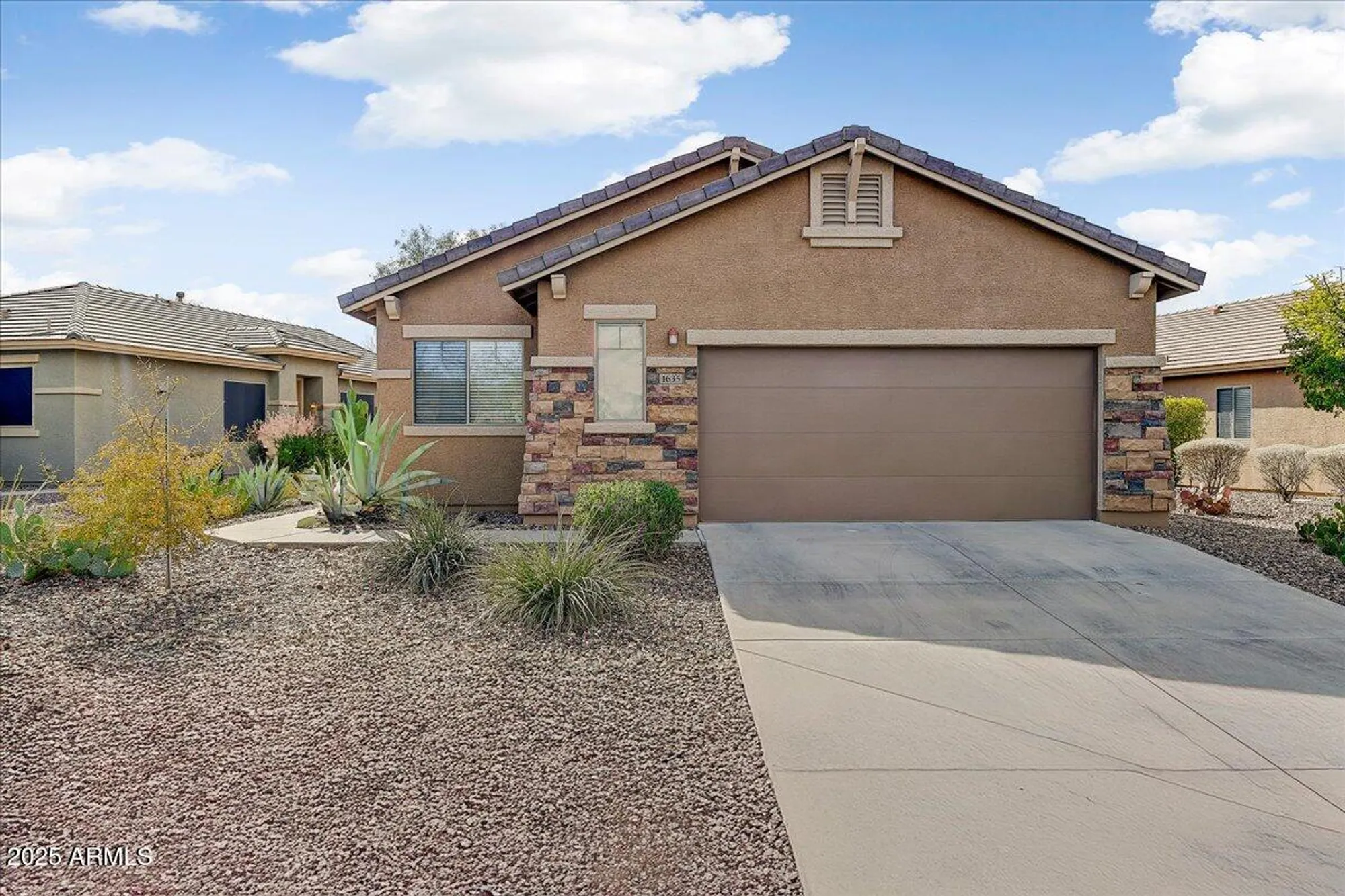 Property Slideshow image 8 of 25 | 1635 w owens way, Anthem, AZ, 85086