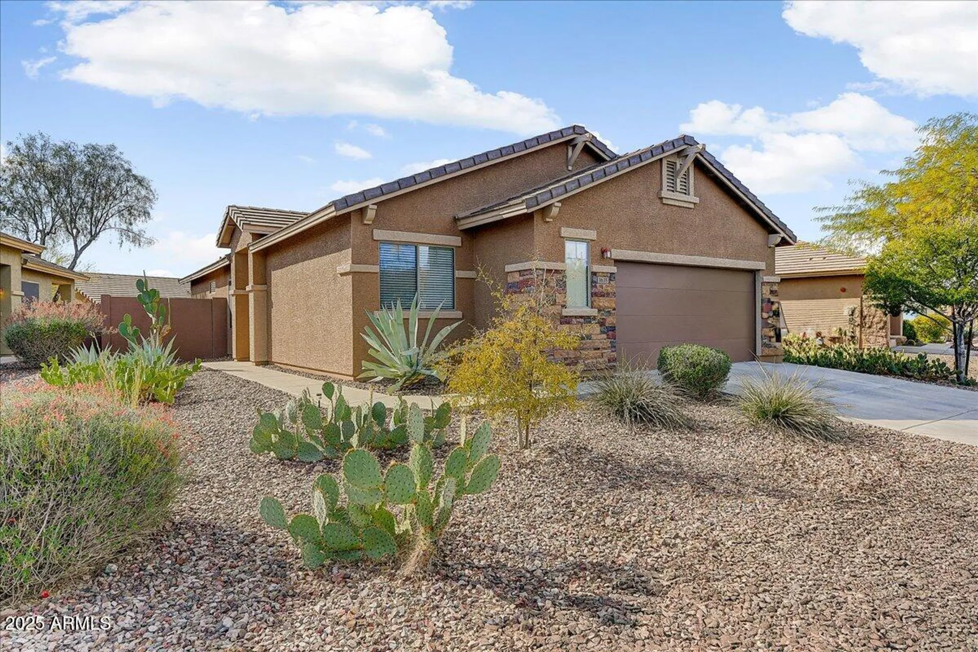 Property Slideshow image 9 of 25 | 1635 w owens way, Anthem, AZ, 85086