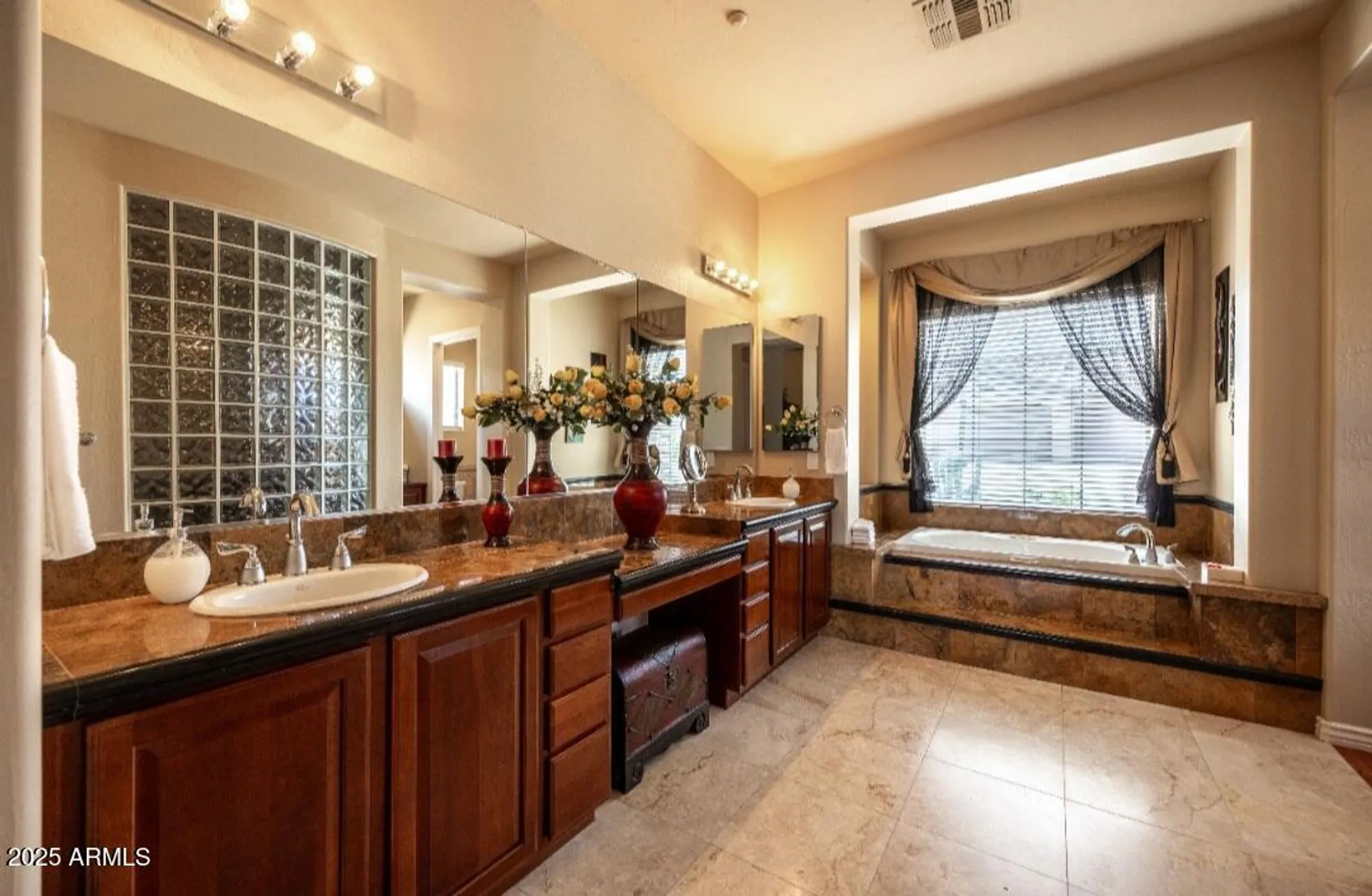 Property Slideshow image 17 of 28 | 41607 n club pointe dr, Phoenix, AZ, 85086