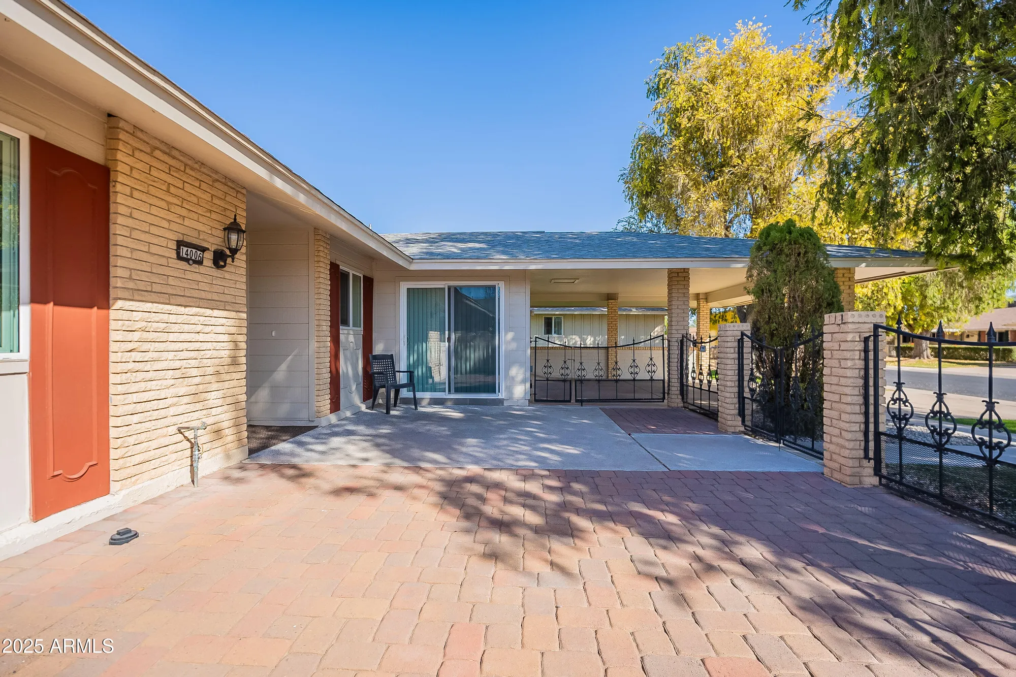 Property Slideshow image 4 of 40 | 14006 n tumblebrook way, Sun City, AZ, 85351