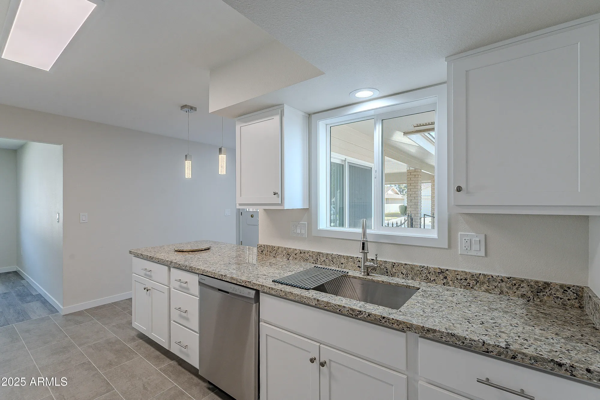 Property Slideshow image 10 of 40 | 14006 n tumblebrook way, Sun City, AZ, 85351