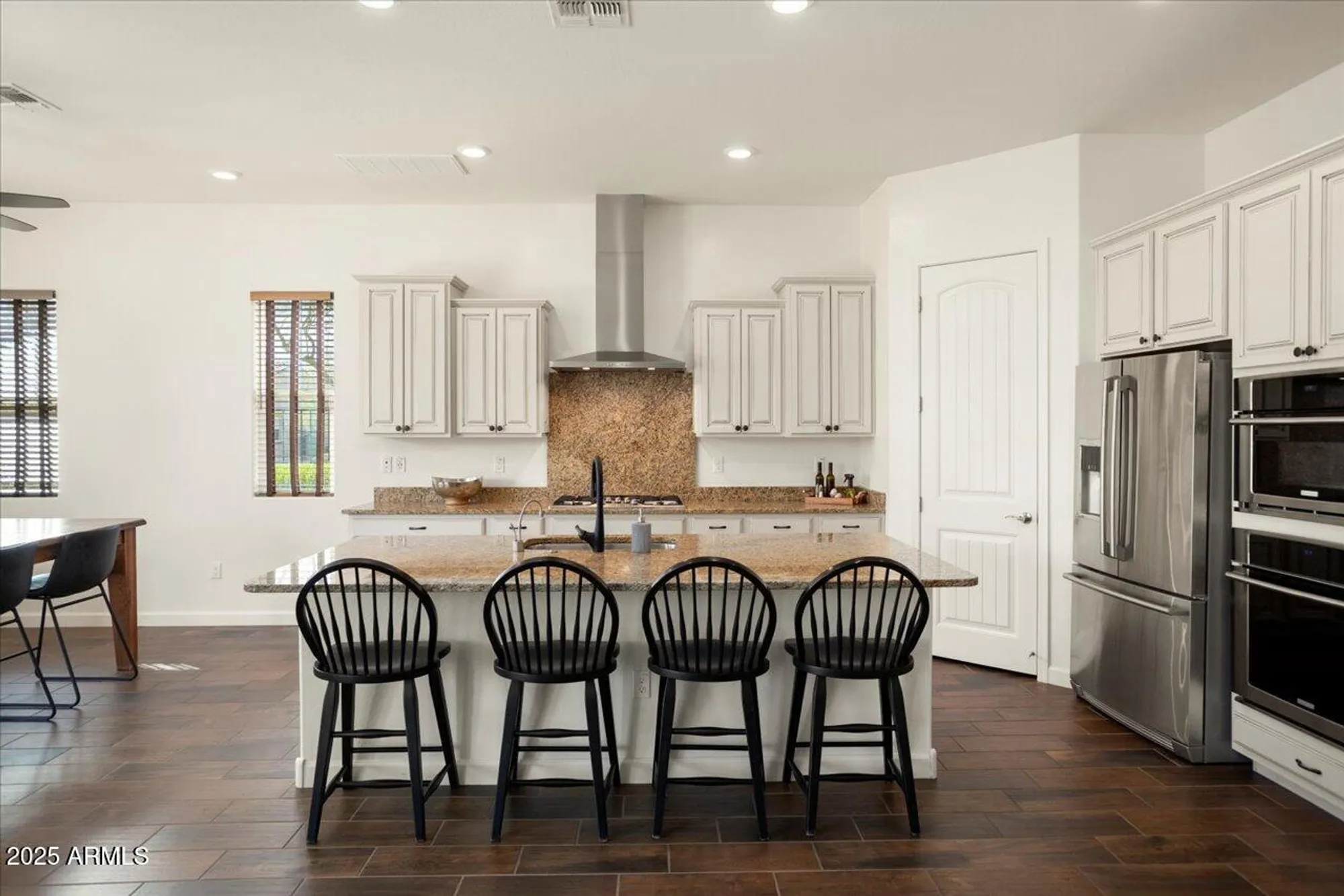 Property Slideshow image 13 of 51 | 4683 n 206th ln, Buckeye, AZ, 85396