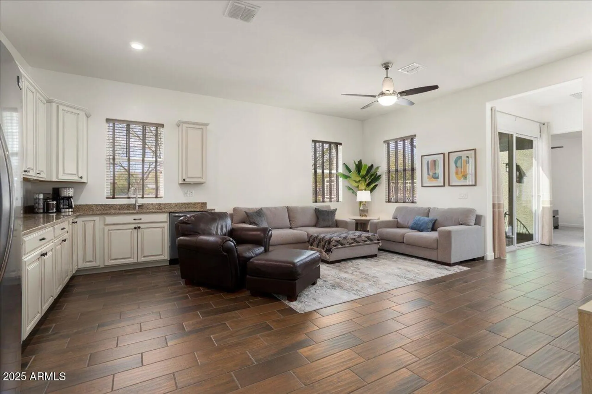 Property Slideshow image 31 of 51 | 4683 n 206th ln, Buckeye, AZ, 85396