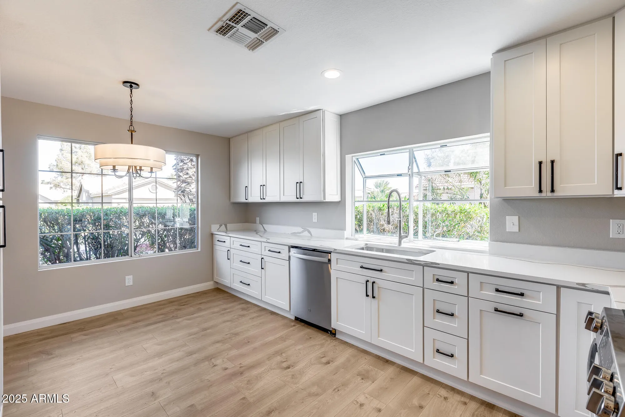 Property Slideshow image 10 of 37 | 9513 e hercules dr, Sun Lakes, AZ, 85248