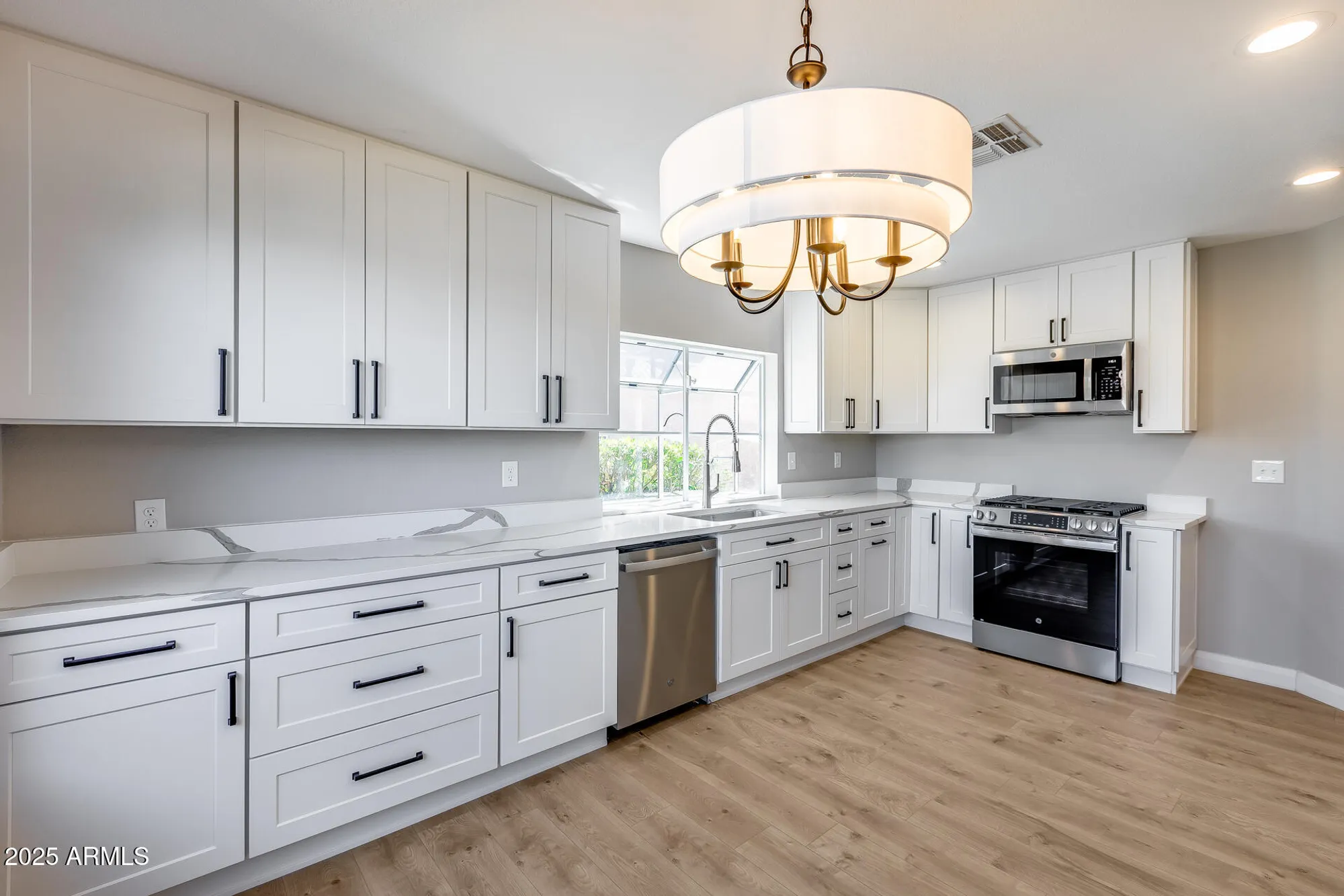 Property Slideshow image 12 of 37 | 9513 e hercules dr, Sun Lakes, AZ, 85248