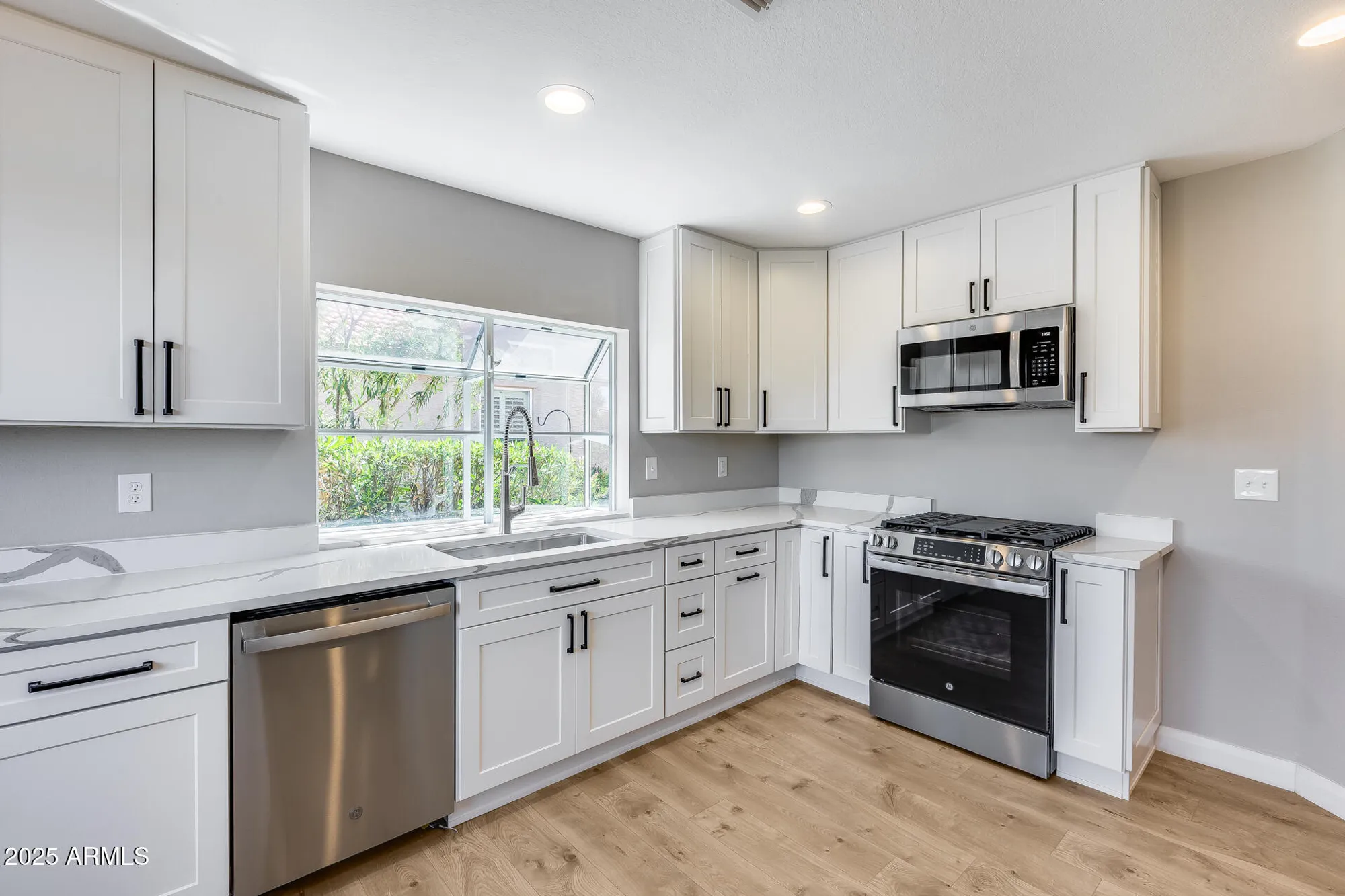 Property Slideshow image 15 of 37 | 9513 e hercules dr, Sun Lakes, AZ, 85248