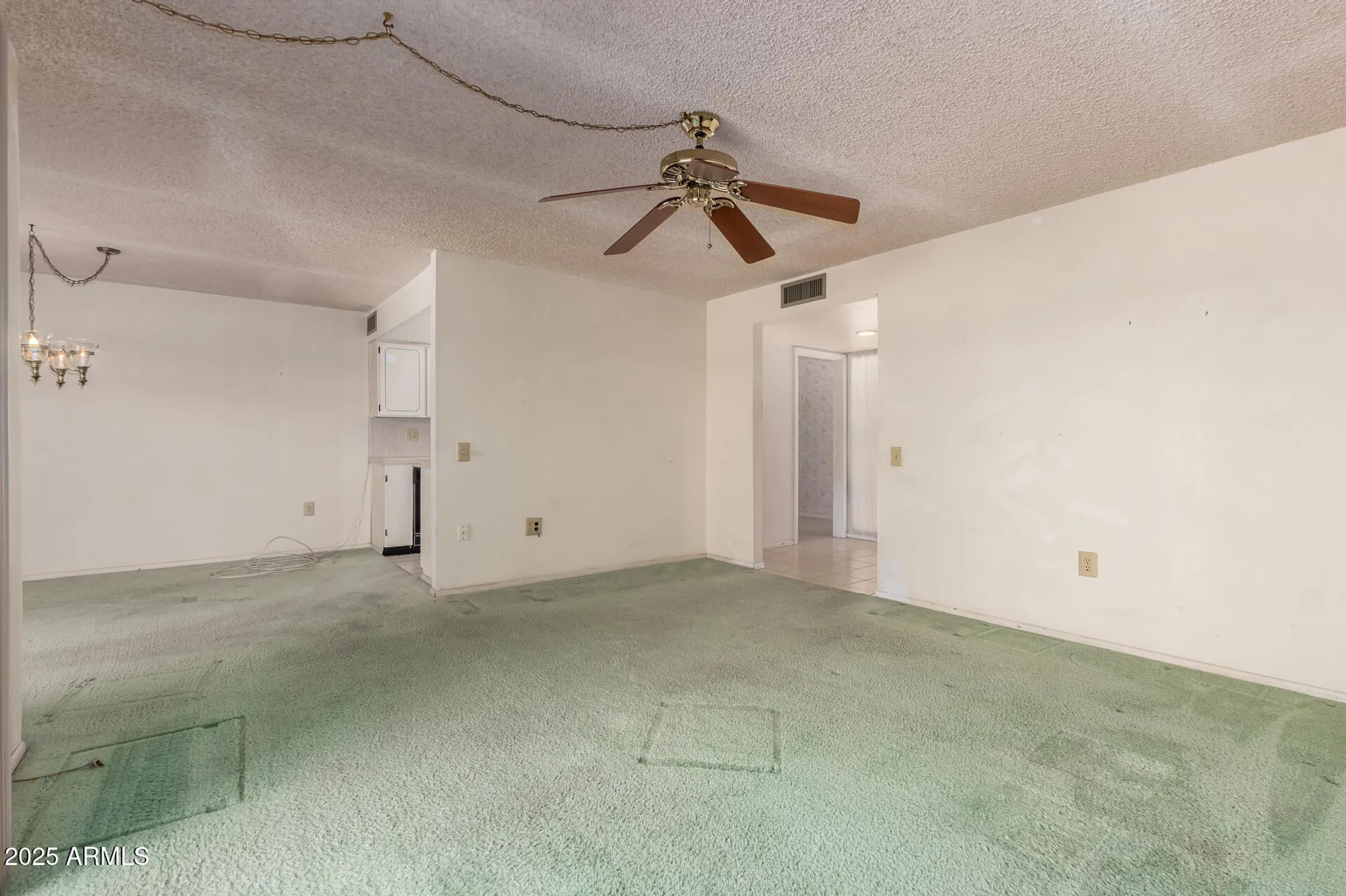 Property Slideshow image 14 of 42 | 19610 n star ridge dr, Sun City West, AZ, 85375