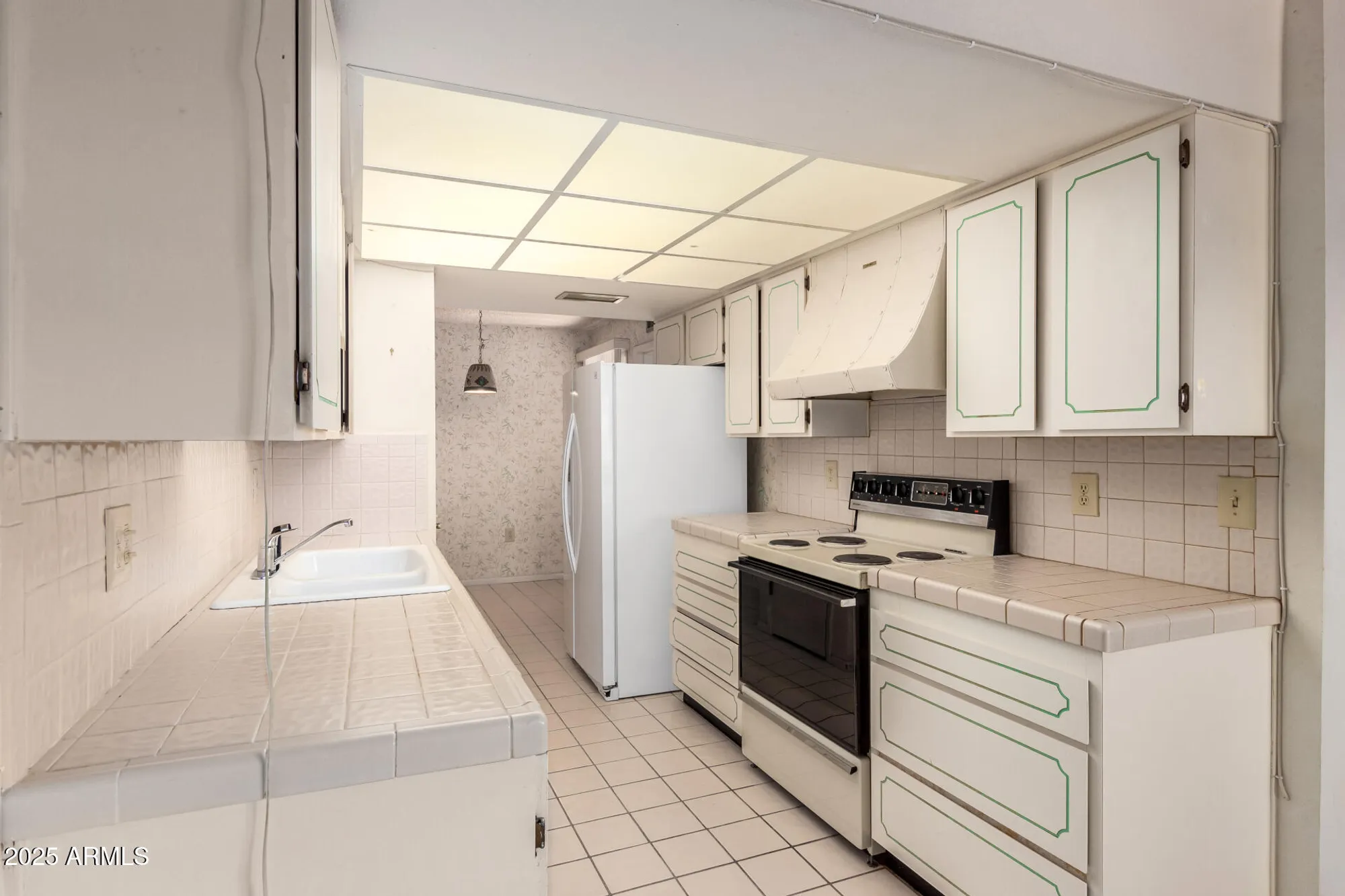 Property Slideshow image 5 of 42 | 19610 n star ridge dr, Sun City West, AZ, 85375