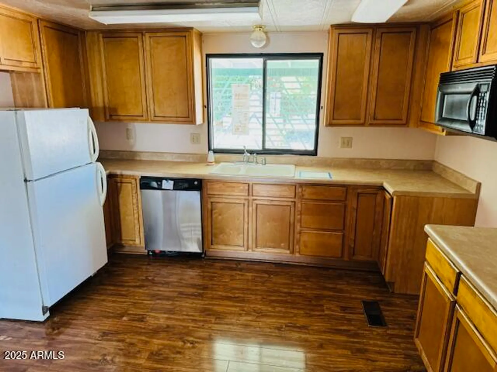 Property Slideshow image 8 of 14 | 161 w olive dr, Green Valley, AZ, 85614