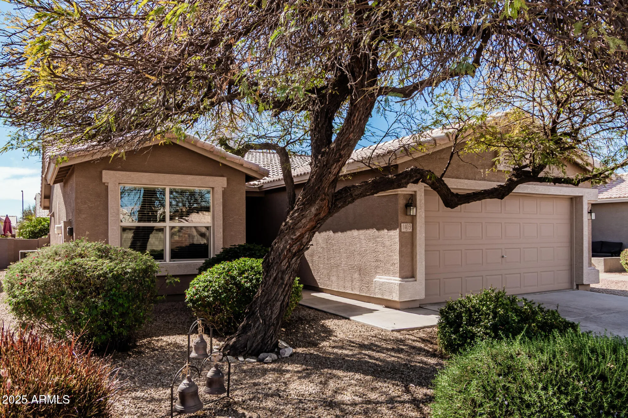 Property Slideshow image 1 of 50 | 1403 e las colinas dr, Chandler, AZ, 85249