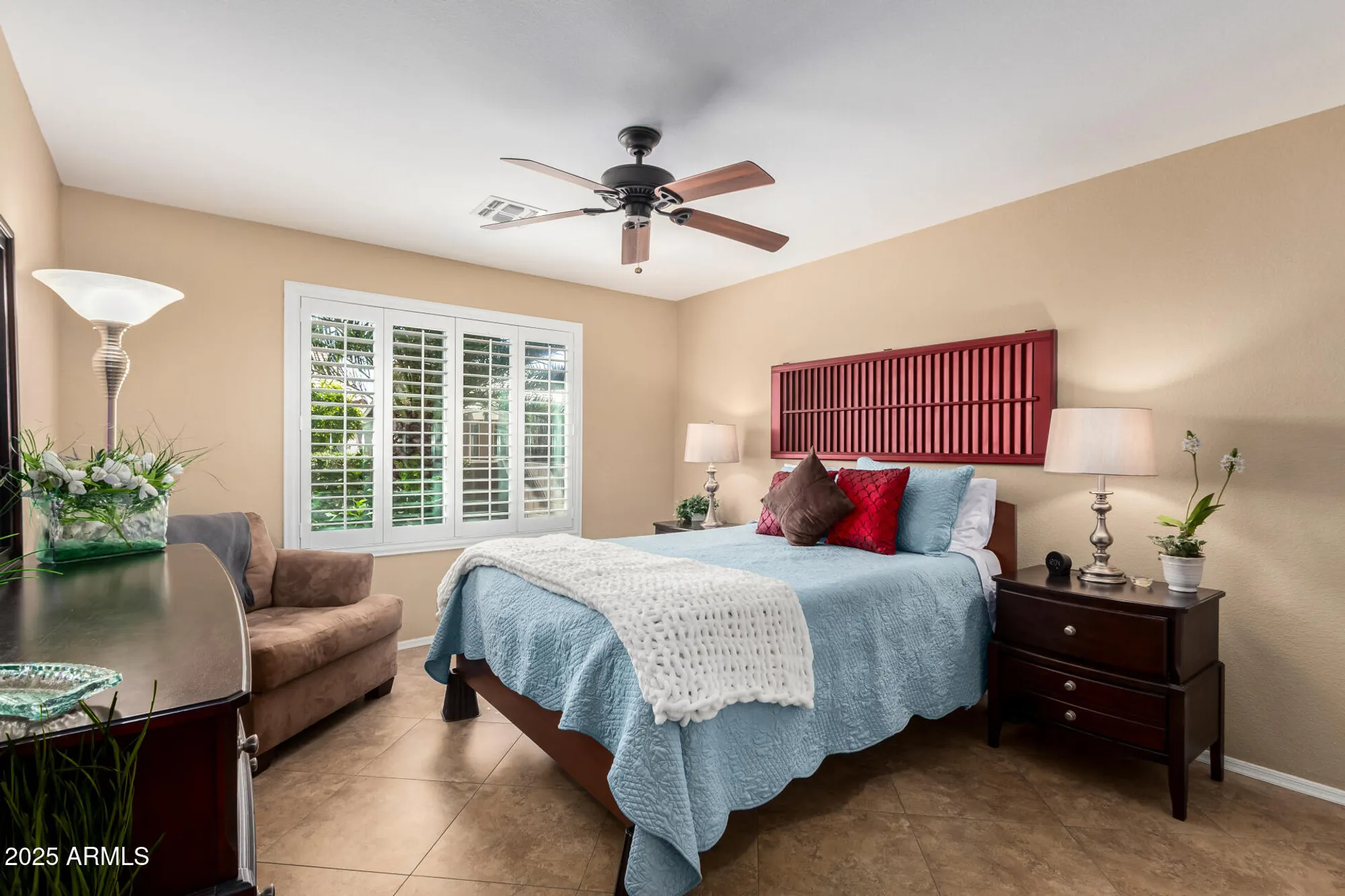 Property Slideshow image 13 of 50 | 1403 e las colinas dr, Chandler, AZ, 85249