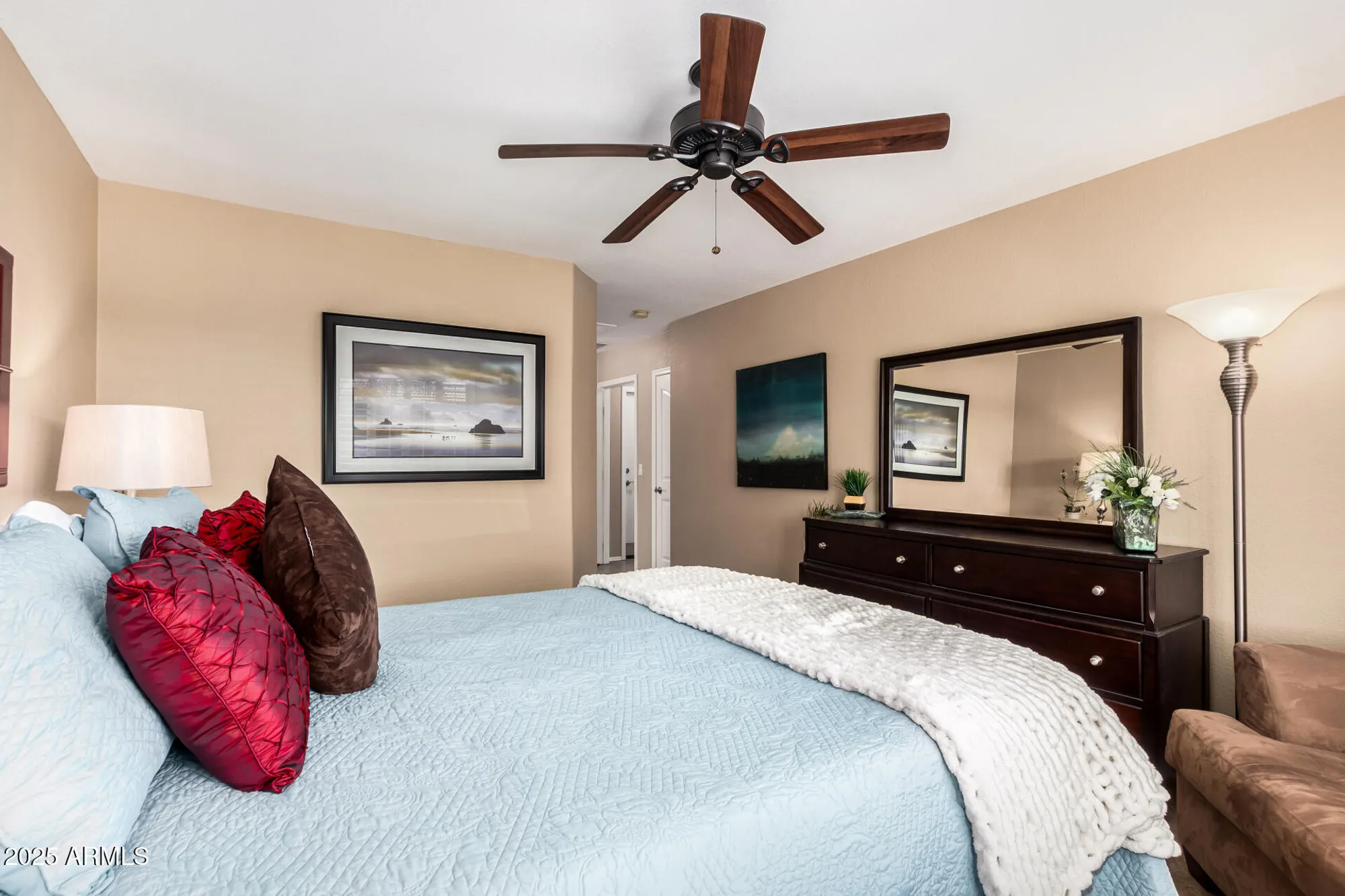 Property Slideshow image 14 of 50 | 1403 e las colinas dr, Chandler, AZ, 85249
