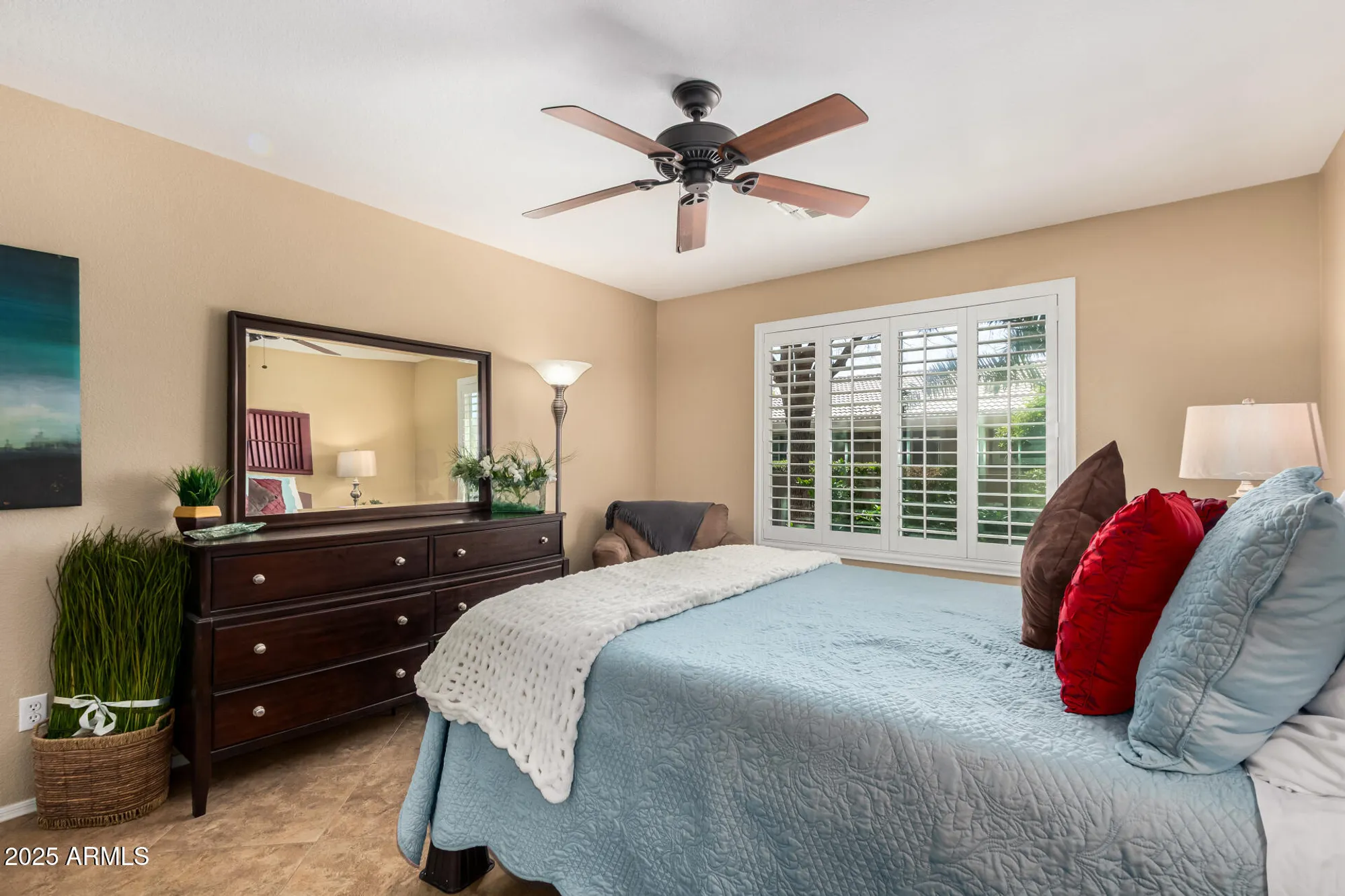 Property Slideshow image 15 of 50 | 1403 e las colinas dr, Chandler, AZ, 85249