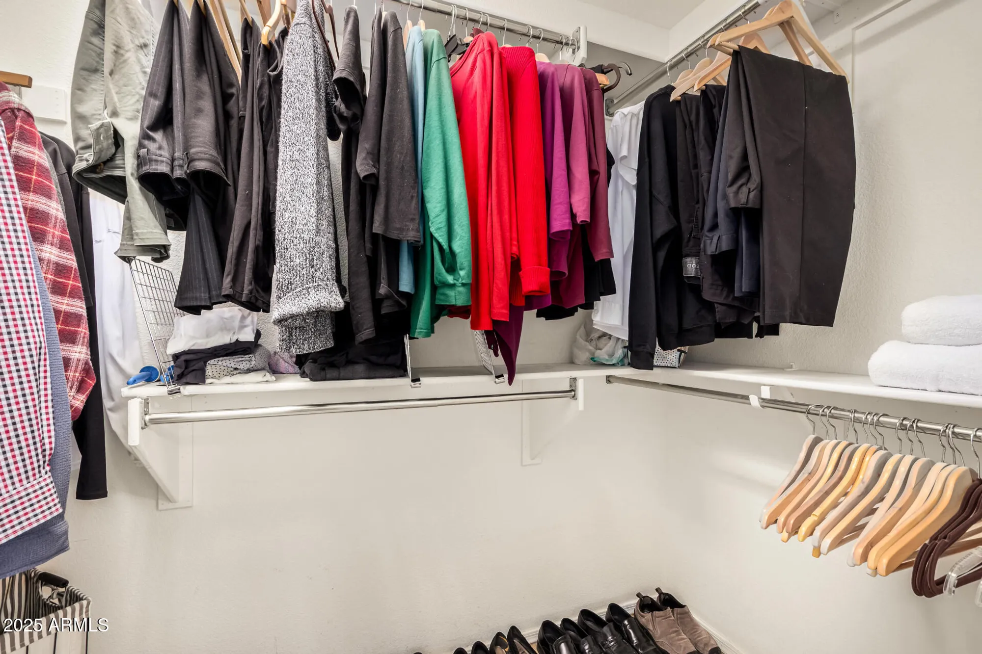 Property Slideshow image 18 of 50 | 1403 e las colinas dr, Chandler, AZ, 85249