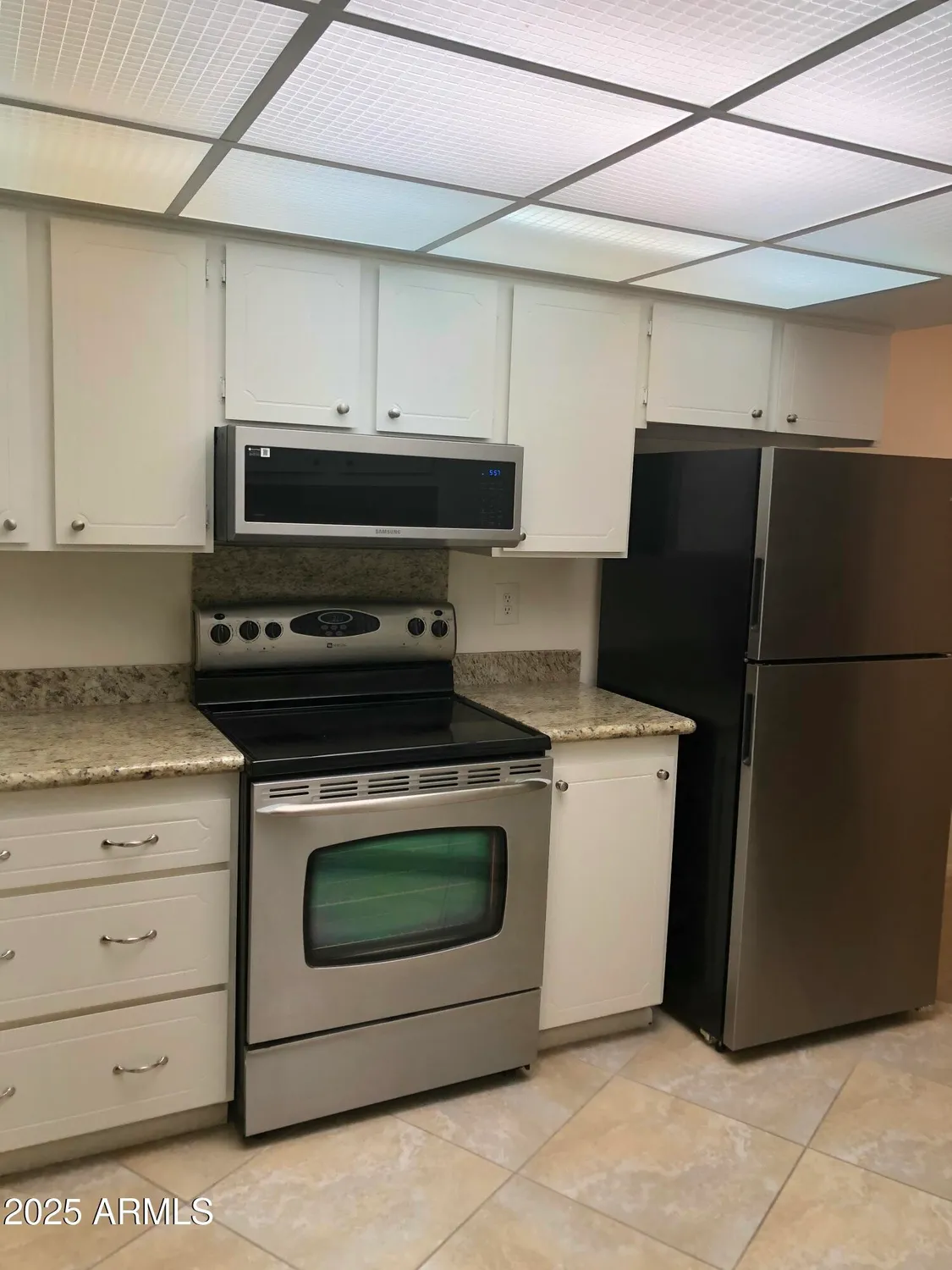 Property Slideshow image 6 of 21 | 19453 n star ridge dr, Sun City West, AZ, 85375