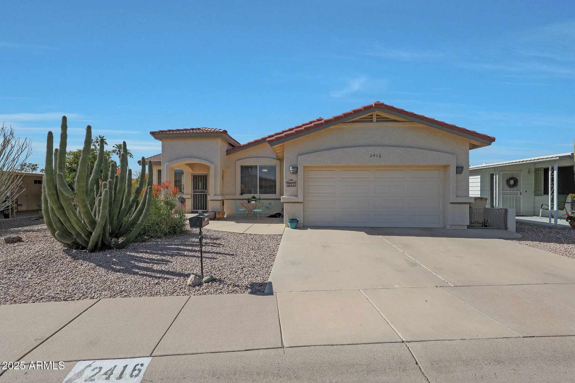 Property Slideshow image 7 of 53 | 2416 n snead dr, Mesa, AZ, 85215