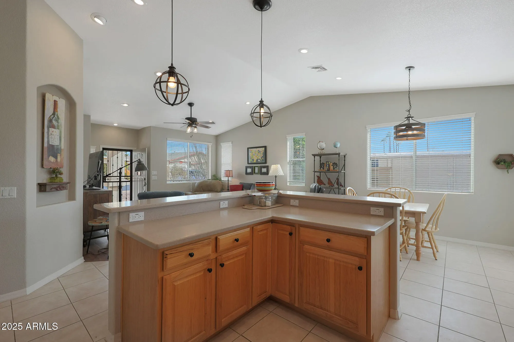 Property Slideshow image 11 of 53 | 2416 n snead dr, Mesa, AZ, 85215