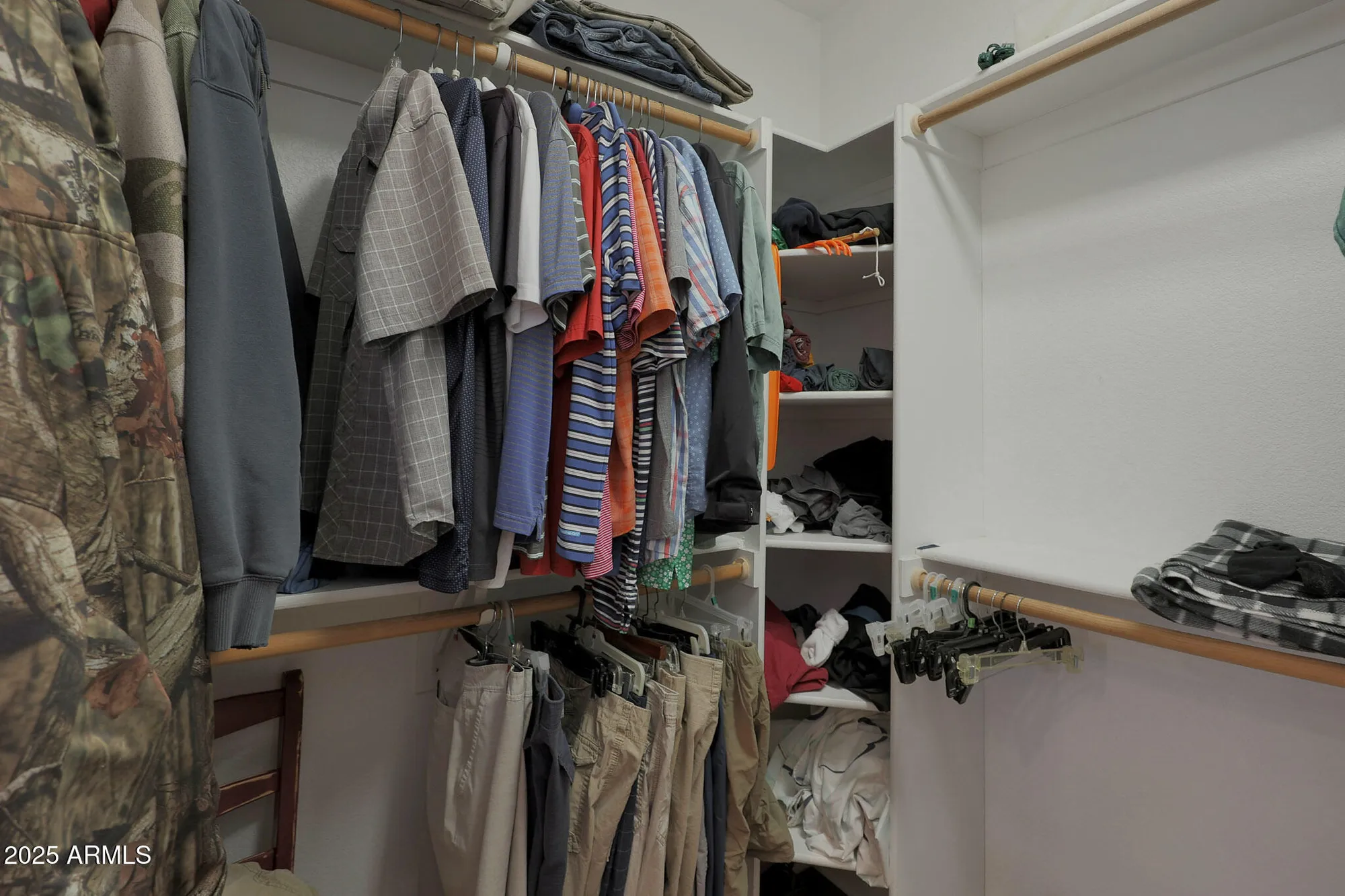 Property Slideshow image 23 of 53 | 2416 n snead dr, Mesa, AZ, 85215