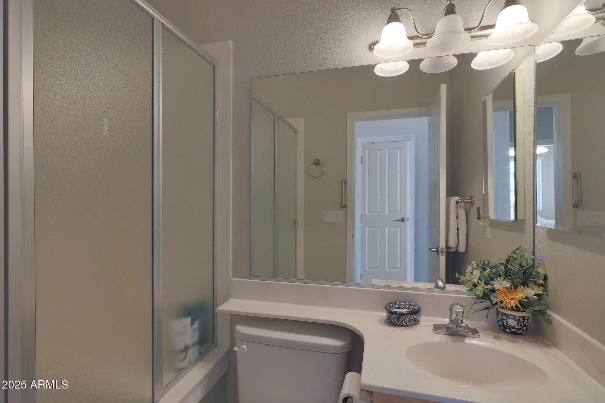 Property Slideshow image 31 of 53 | 2416 n snead dr, Mesa, AZ, 85215