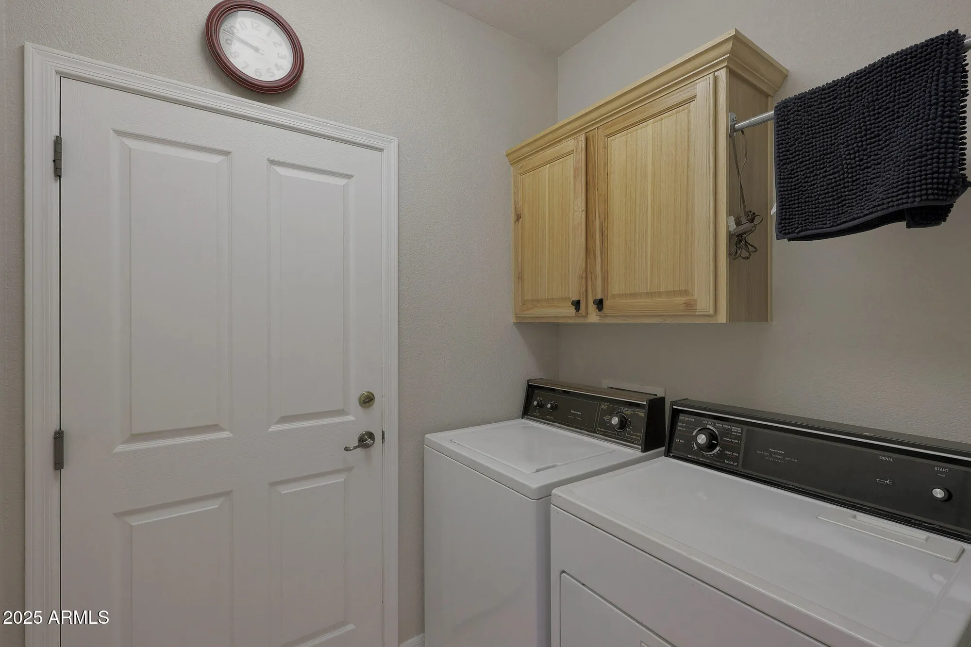 Property Slideshow image 32 of 53 | 2416 n snead dr, Mesa, AZ, 85215