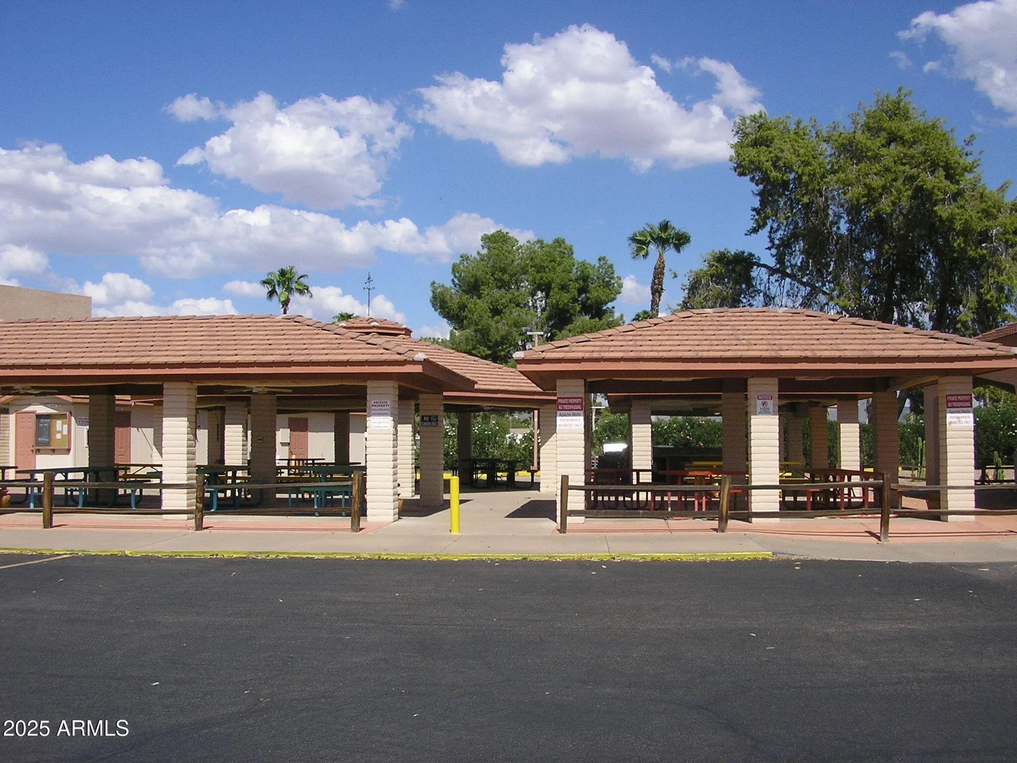 Property Slideshow image 49 of 53 | 2416 n snead dr, Mesa, AZ, 85215